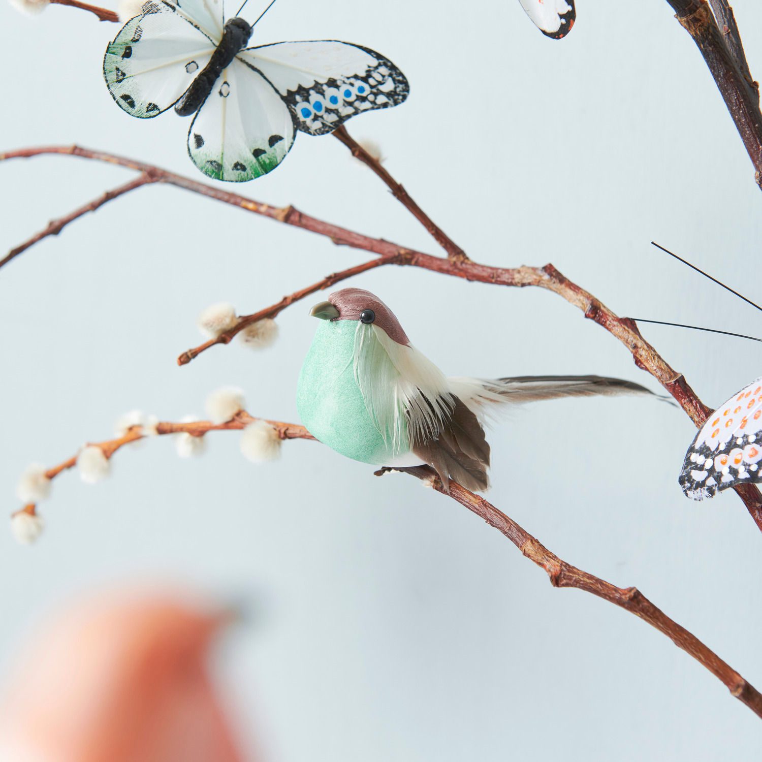 Vogel mit Clip: Ein dekorativer Vogel mit Clip in Türkis von Rico Design, ideal für kreative Projekte.
