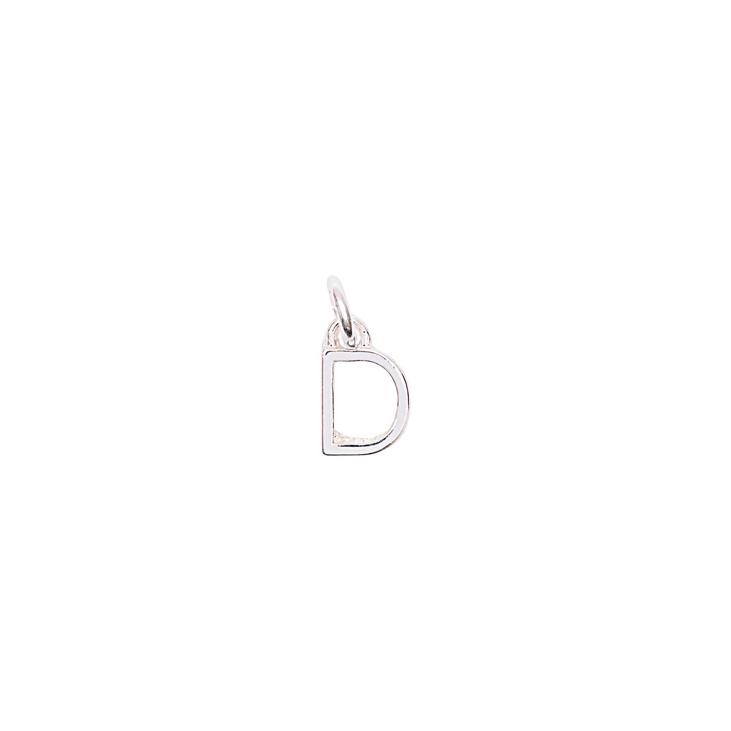 Anhänger Buchstabe D silber von Rico Design, zeigt einen eleganten, silbernen Buchstaben D.