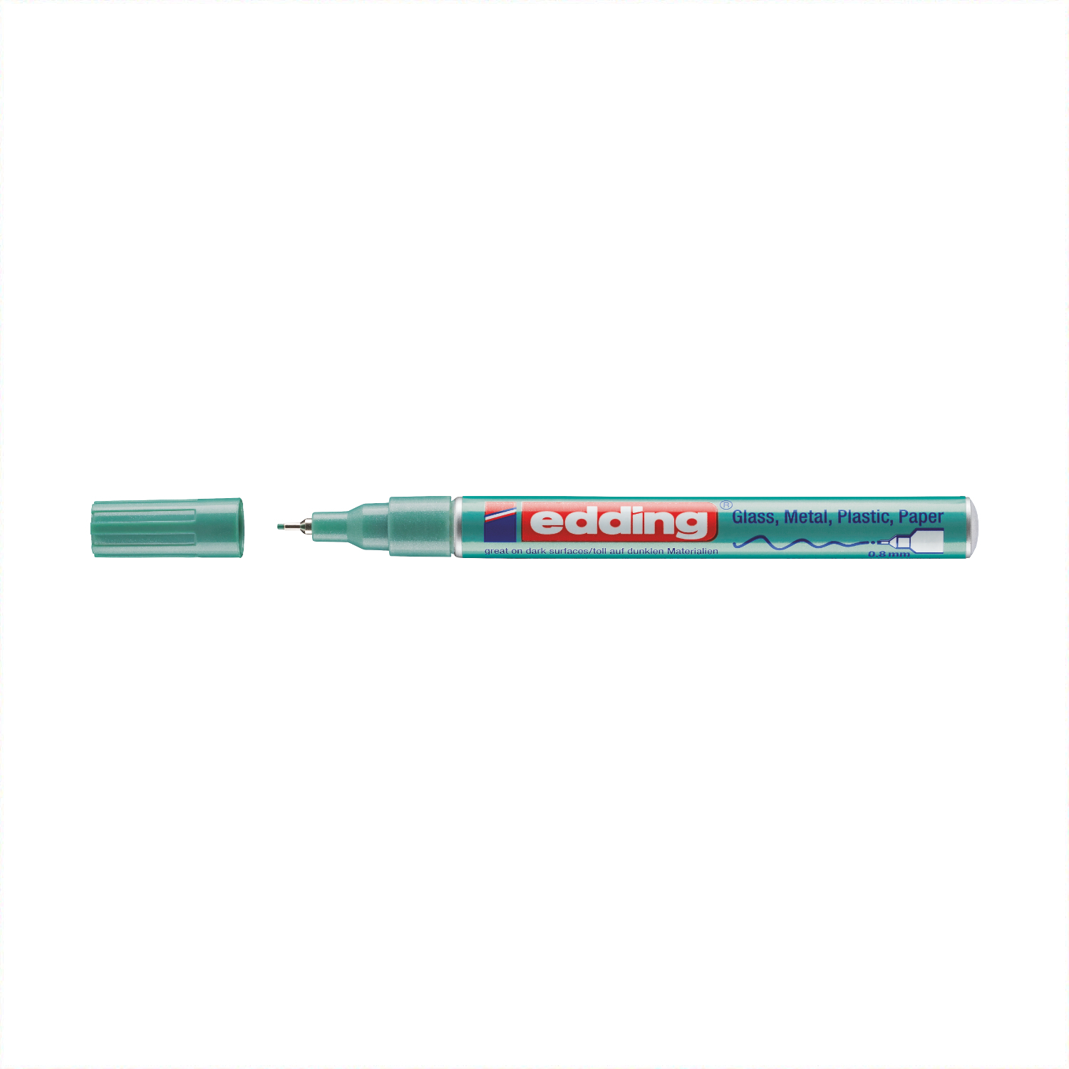 780 Glanzlackmarker in Grün Metallic von edding, ideal für Glas, Metall, Plastik und Papier. Kappe abgenommen, feine Spitze sichtbar.