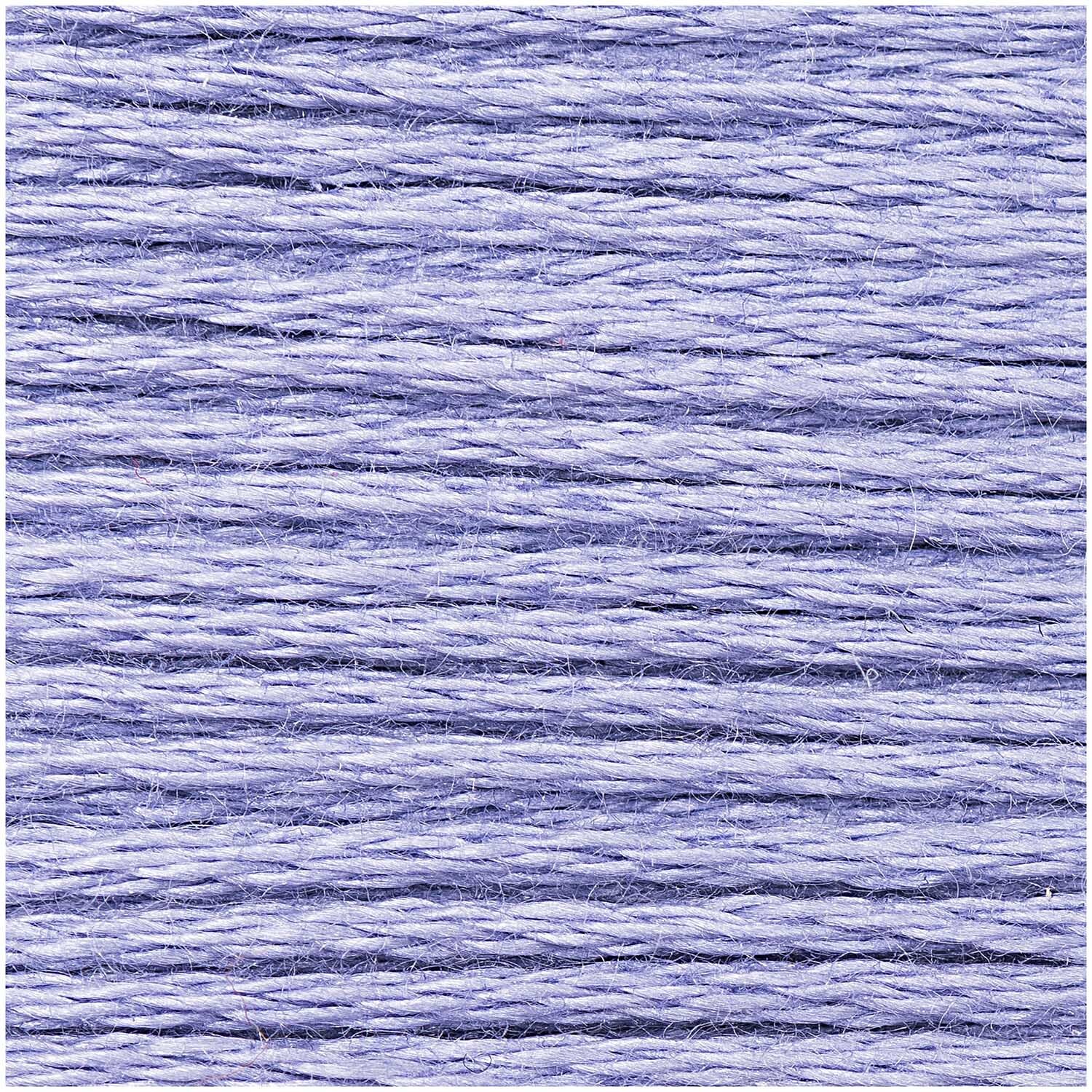 Sticktwist 8m von Rico Design in hellem Lavendelton, ideal für Stickprojekte und Handarbeiten.