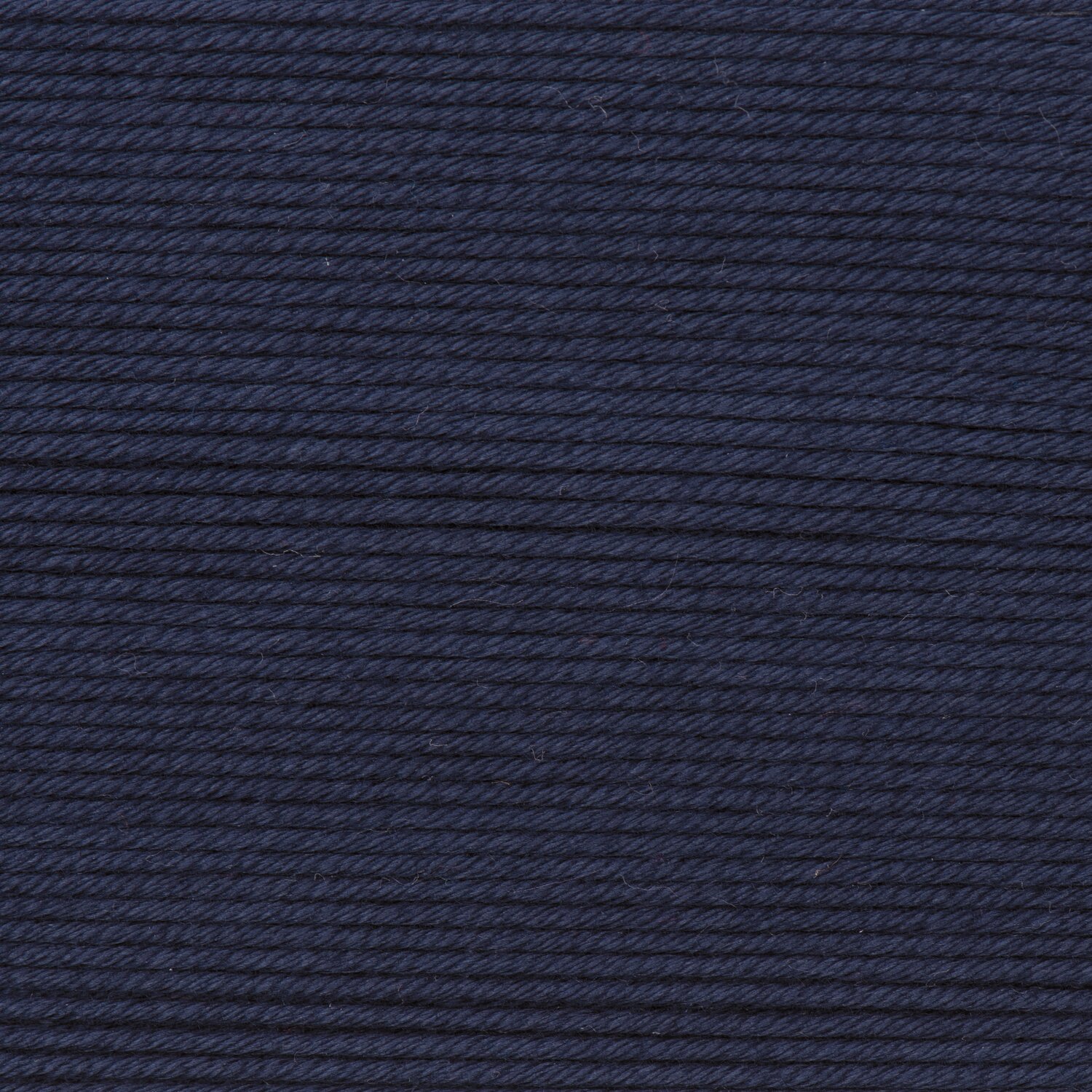 Wickelkarte des Garns Essentials Cotton dk in der Farbe 38 Marine.