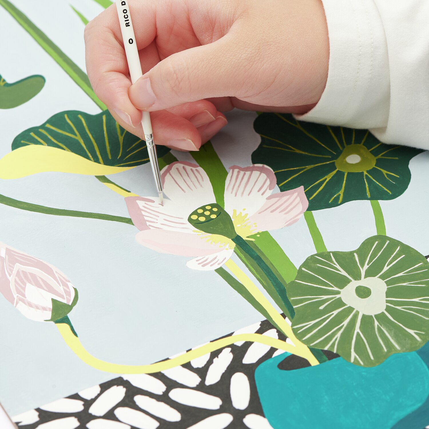 Malen nach Zahlen Lotus: Hand bemalt eine Lotusblume auf Leinwand, 26x37cm, von Rico Design.
