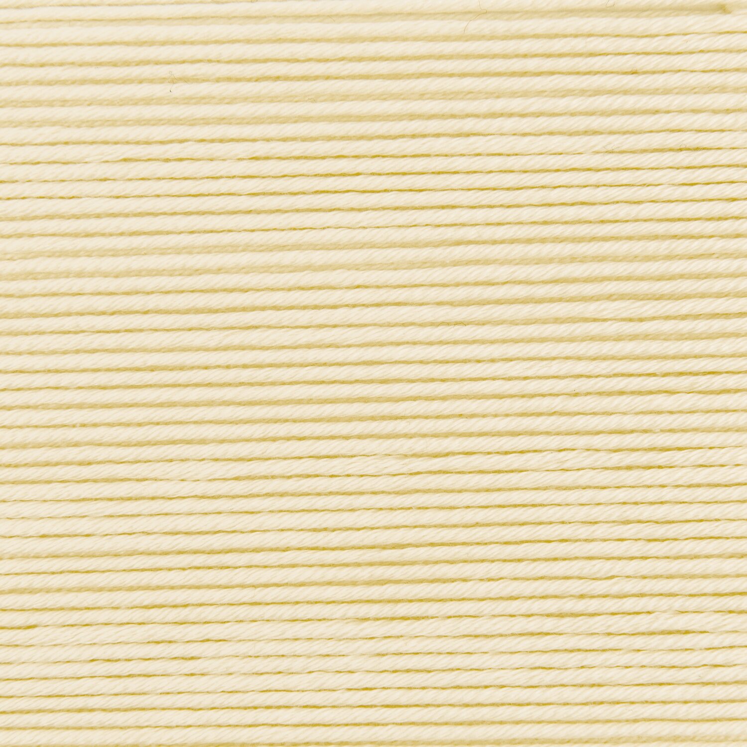 Wickelkarte des Garns Essentials Cotton dk in der Farbe 88 Sahne.