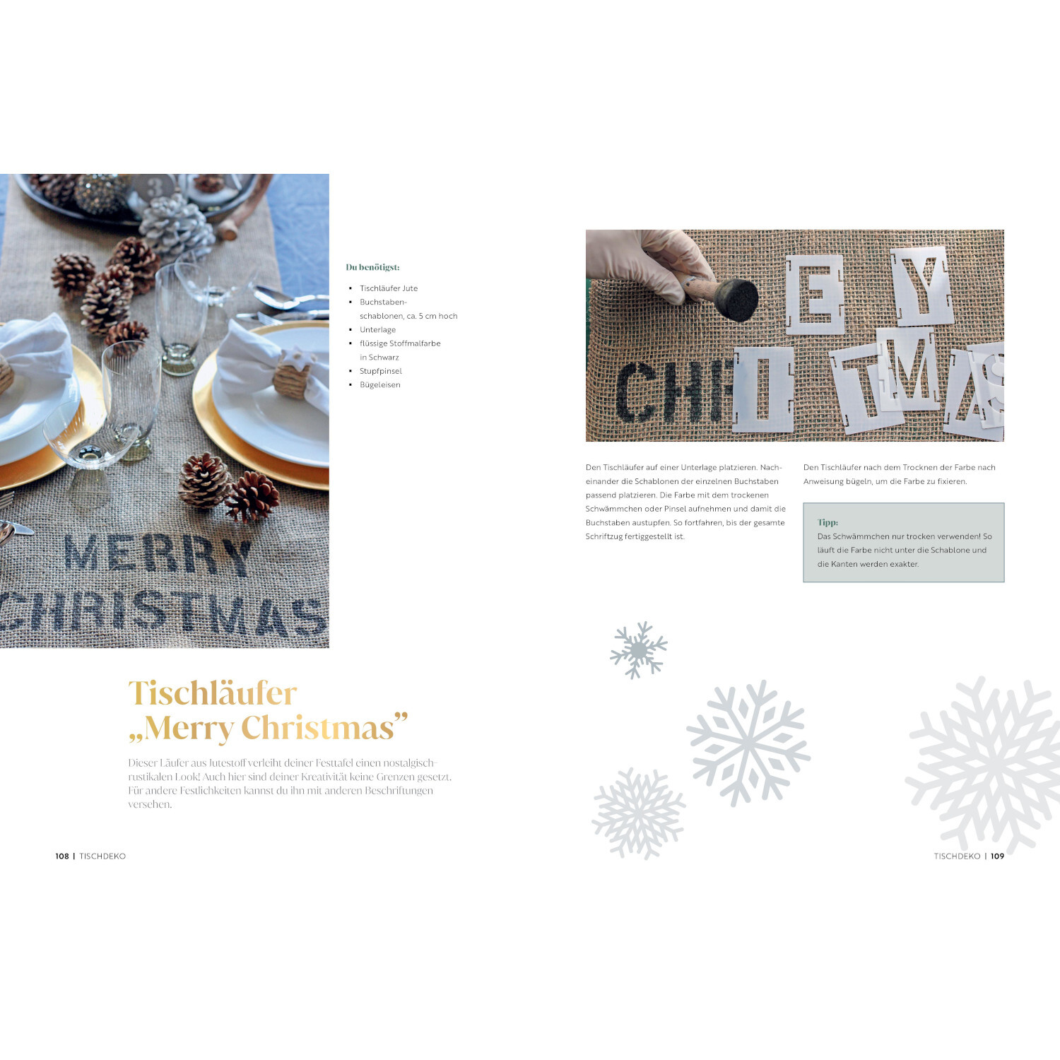 Tischläufer "Merry Christmas": Festliche Deko mit Tannenzapfen und Geschirr auf Jute.