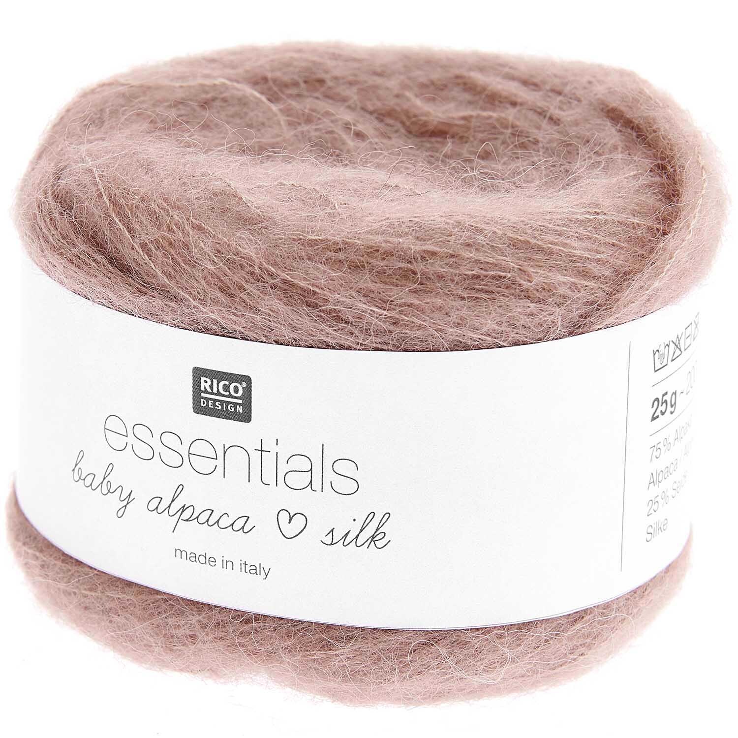 Essentials Baby Alpaca Loves Silk: Altrosa Strickgarn von Rico Design, ideal für weiche Tücher.