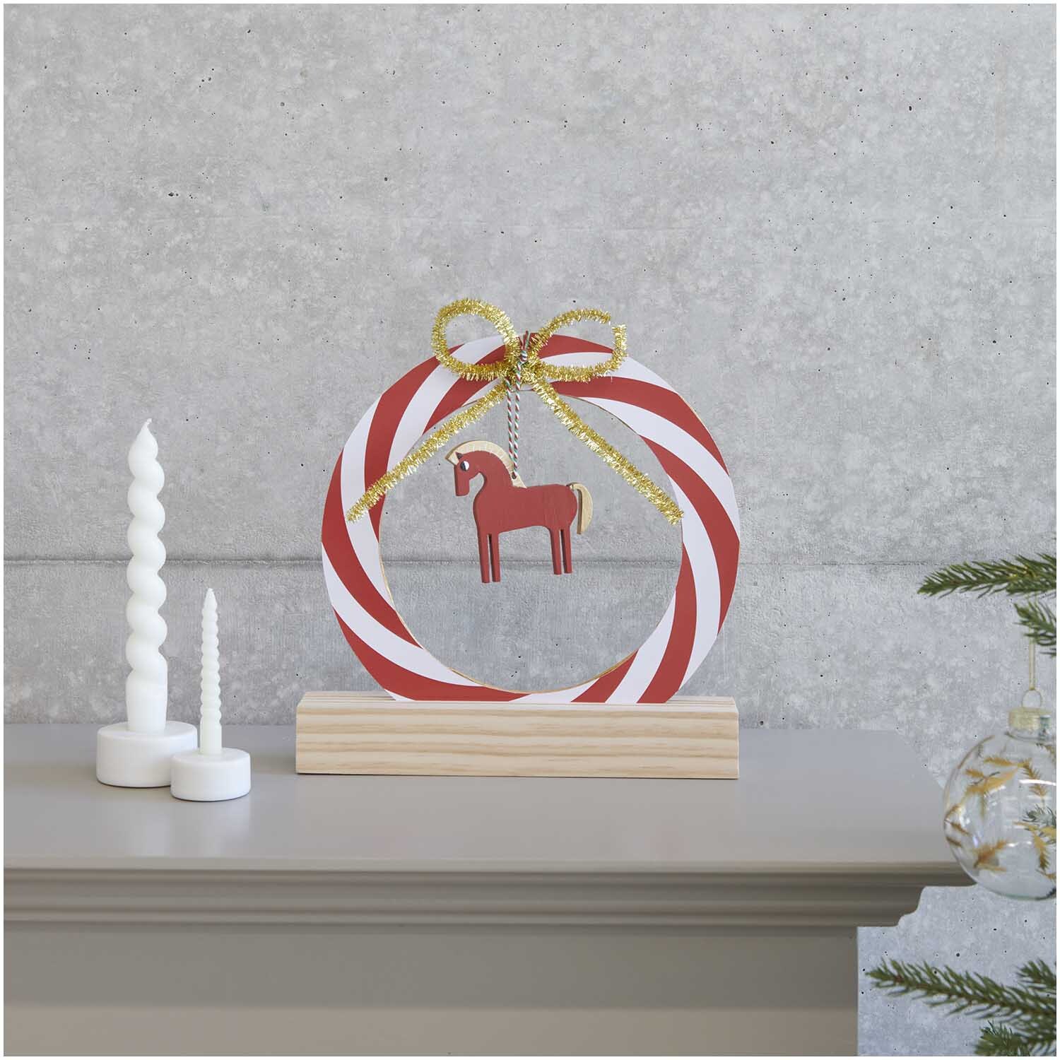 Hänger Holz-Pferd Rot  9x4x8,4cm von Rico Design