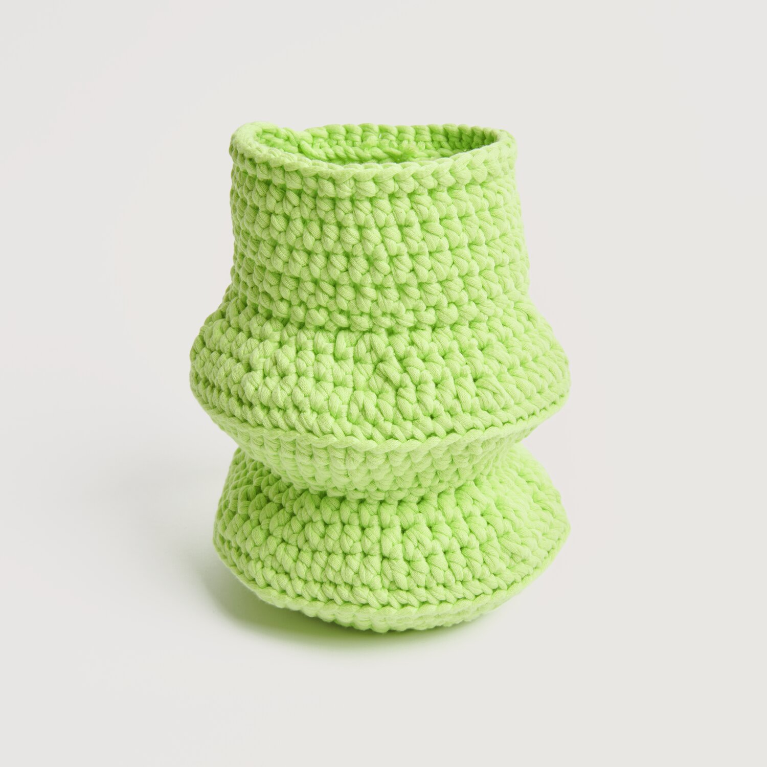 Home Special Fashion Jersey: Hellgrüner, handgefertigter Strickartikel von Rico Design, 50g 72m.