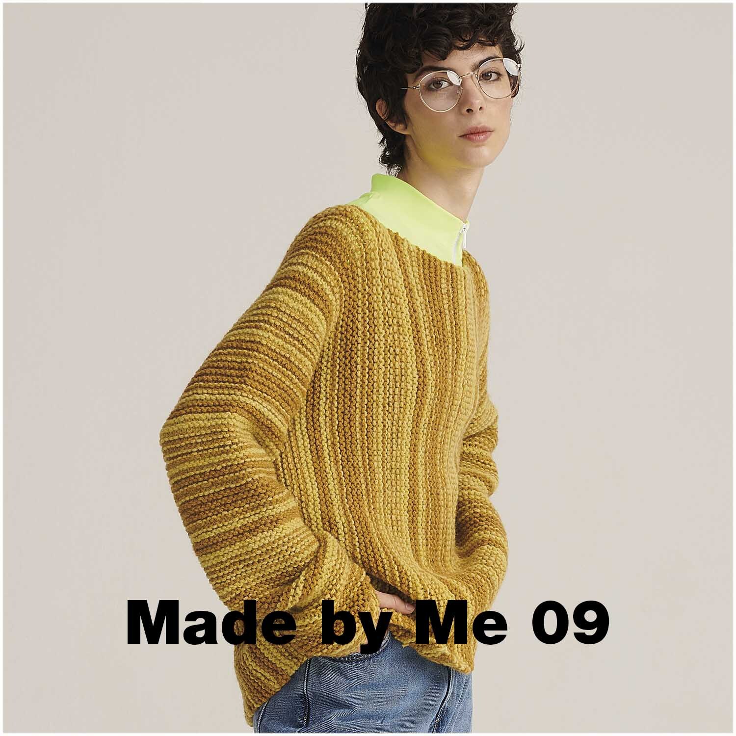 Fashion Alpaca Dream: Person trägt gestrickten Pullover in Pastellgelb von Rico Design, lässig kombiniert mit Jeans.