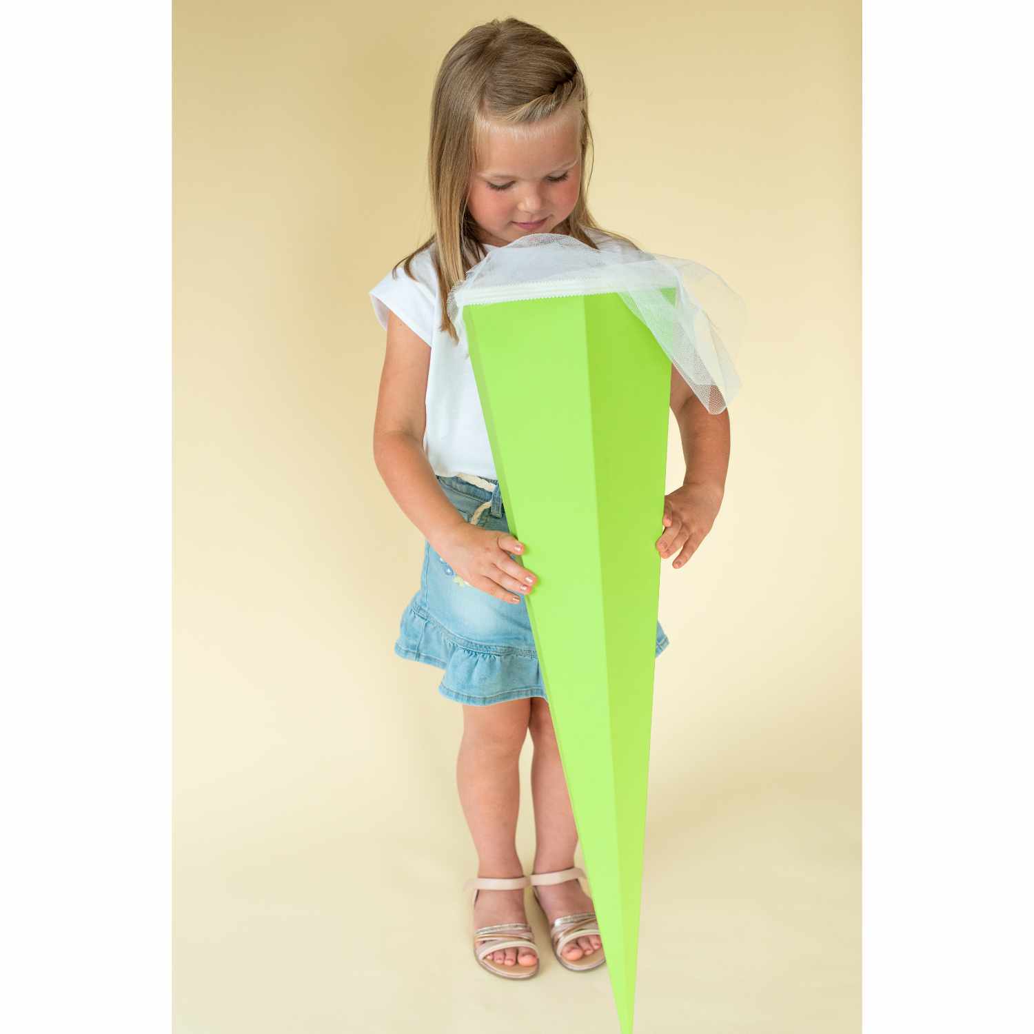 Schultüte mit Tüllverschluss  6eckig 85cm Farbe Beere von Goldbuch Georg Brückner 
