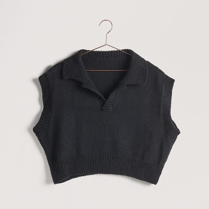 Gestrickter Pullunder in Schwarz: Modell 10 aus dem Heft Vegan Cashmere