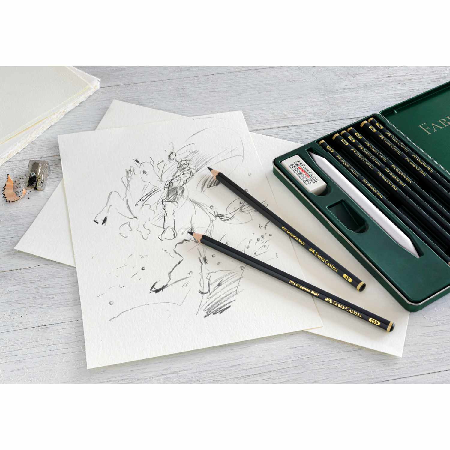 Bleistifte Pitt Graphite Matt: 11-teiliges Set von Faber Castell, ideal für Skizzen auf weißem Papier.