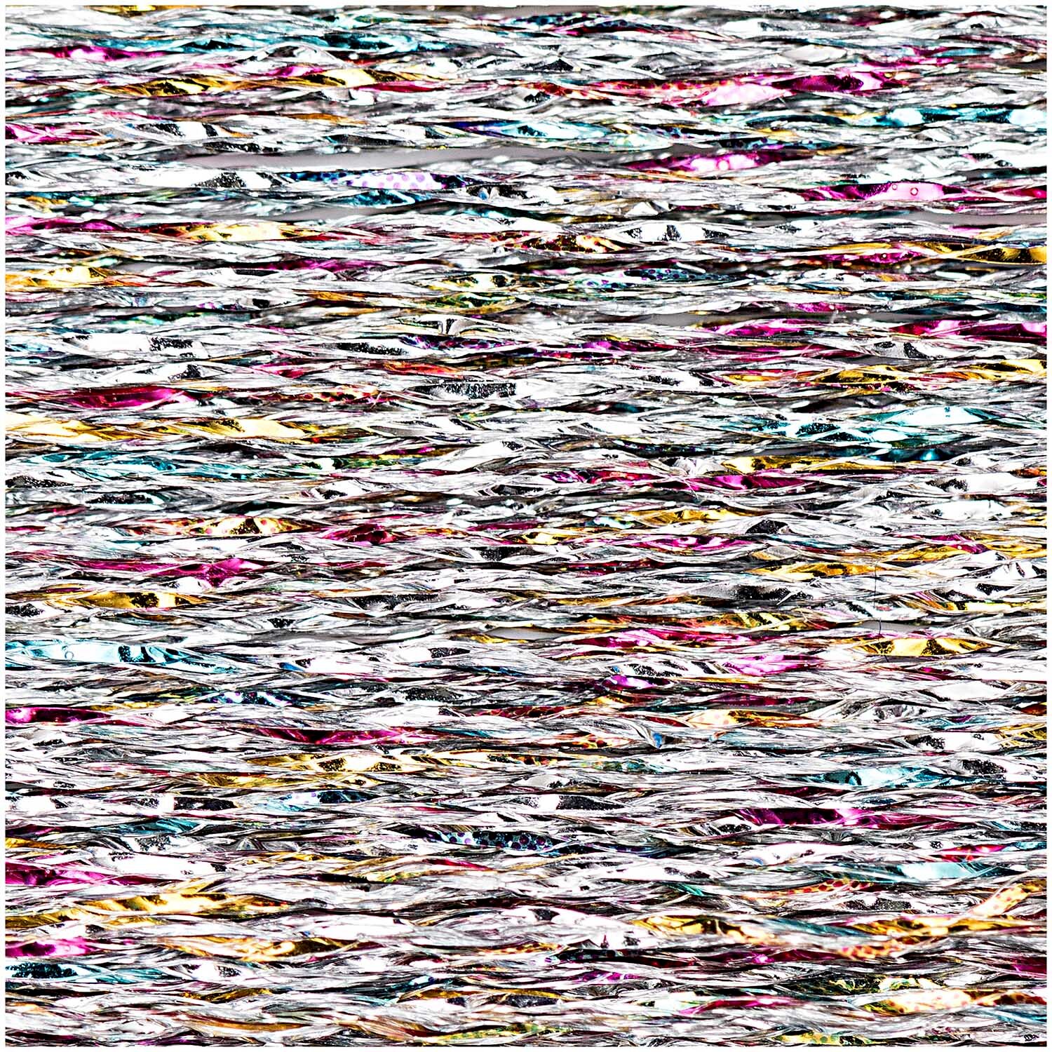 Sticktwist Metallic No. 10 40m, dekoratives Effektgarn von Rico Design mit glänzenden silbernen und mehrfarbig schimmernden Fäden für festliche Stickprojekte