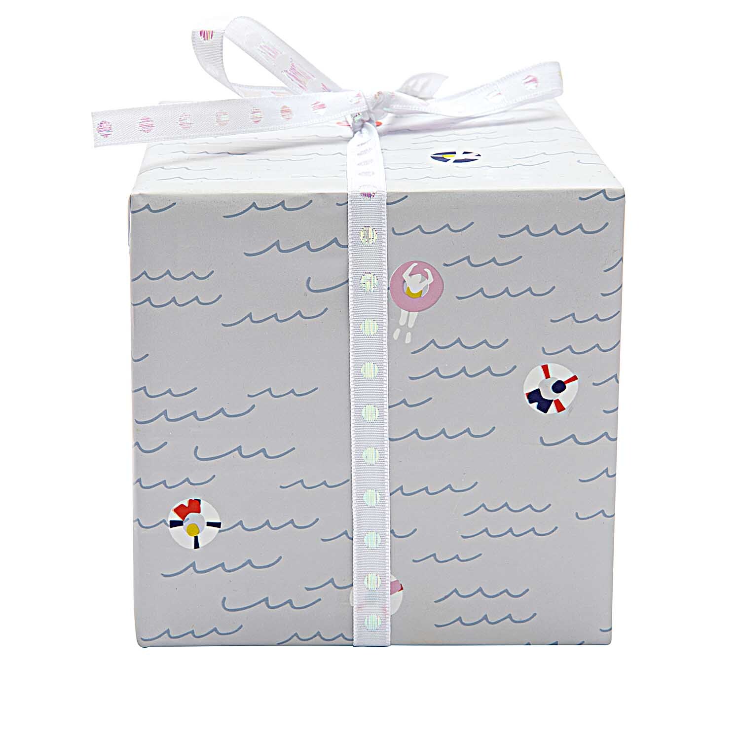 Paper Poetry Geschenkpapier mit grauem Hintergrund und maritimen Motiven, verpackt als Geschenk.