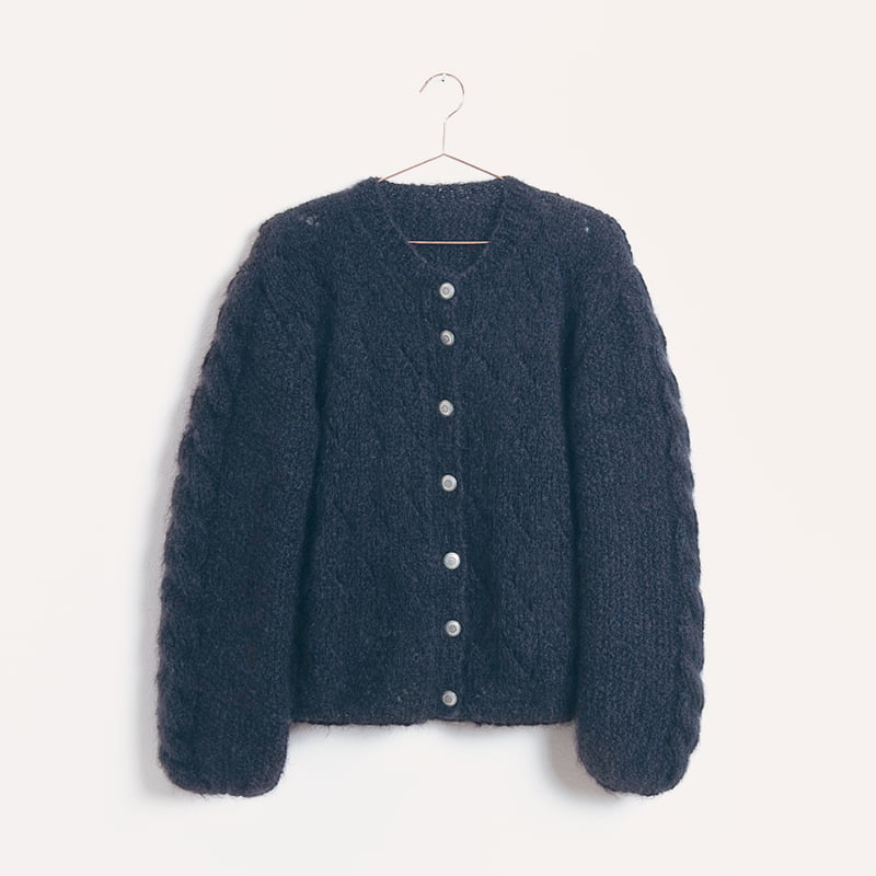 Gestrickte Jacke: Modell 01b aus dem Heft Trachten Special I mog di