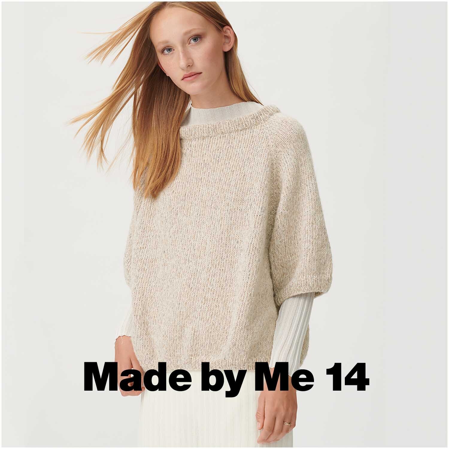 Creative Cotton Flecky Fleece dk: Frau in beigem Strickpullover von Rico Design, lässig und stilvoll.