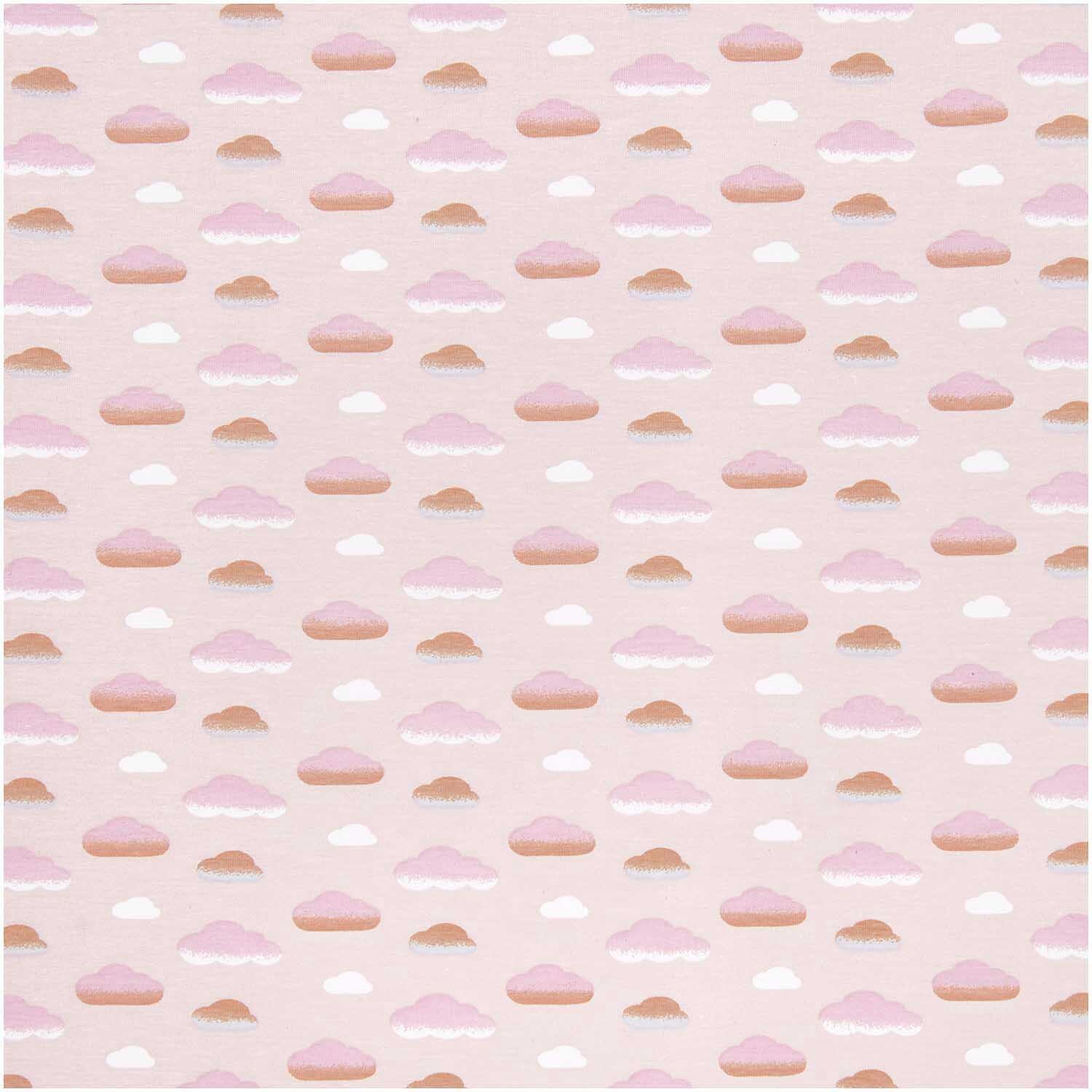 Jerseystoff Happy Baby Wolken rosa 145cm zeigt ein Muster aus rosa Wolken auf hellem Hintergrund. Ideal für Kinderbekleidung.
