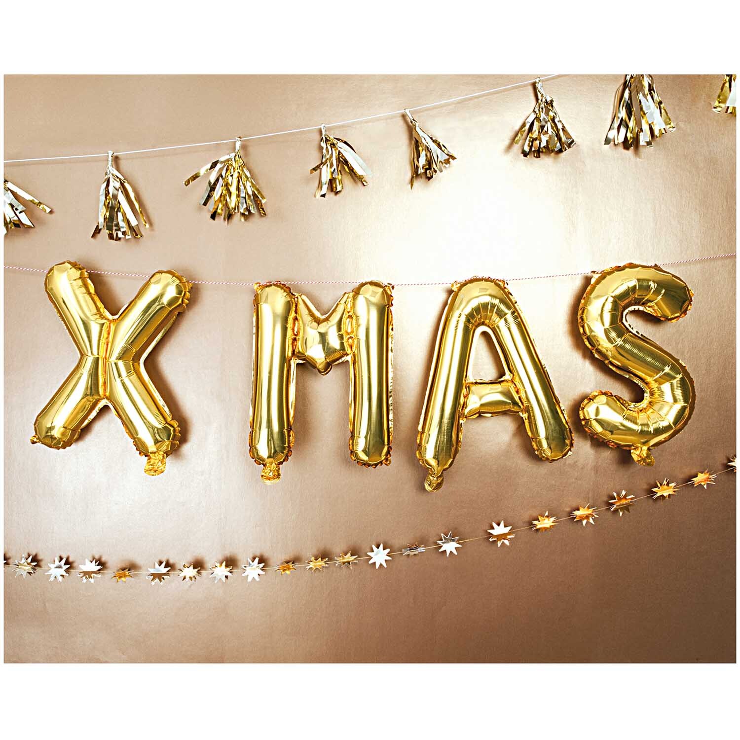 Paper Poetry Girlande Sterne 1,3m Hot Foil: Goldene Buchstaben "XMAS" und Sterne auf einer festlichen Girlande von Rico Design.