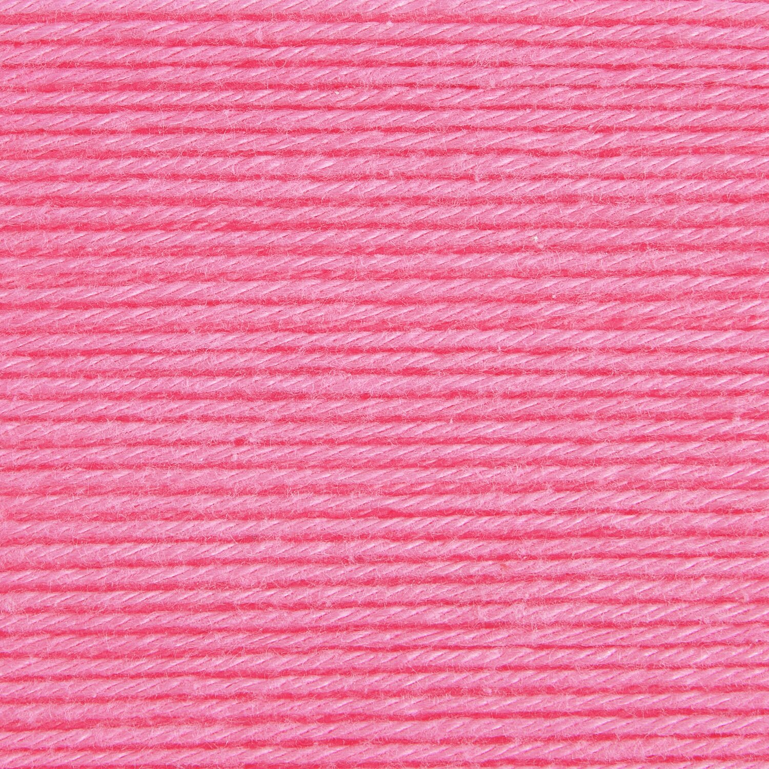 Rico Cotton, 50g 125m: Weiches Garn in leuchtendem Pink, ideal für Strick- und Häkelprojekte.