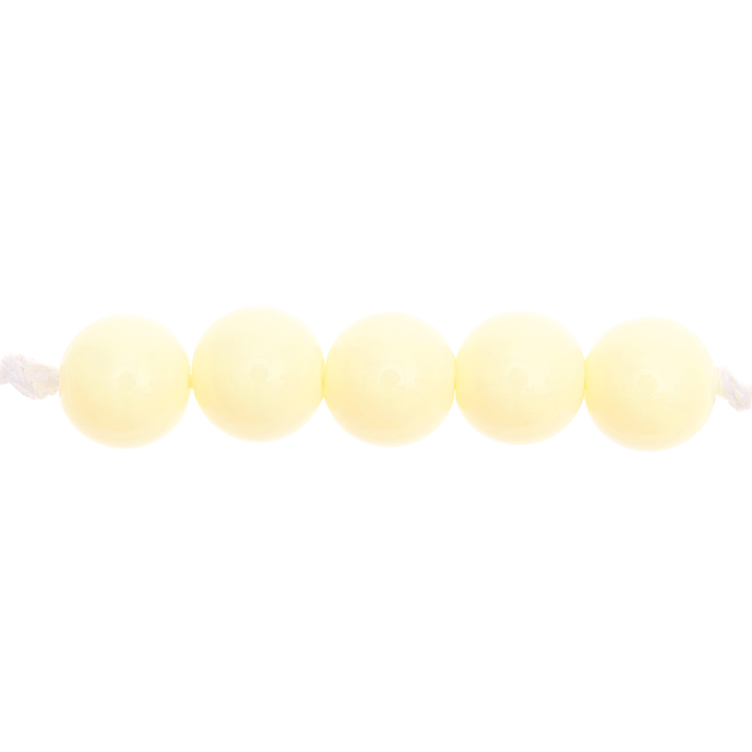 itoshii Kunststoffperlen 10mm, 24 Stück, in zartem Off-White, aufgereiht auf einem Faden. Ideal für Schmuckdesign und Bastelprojekte.