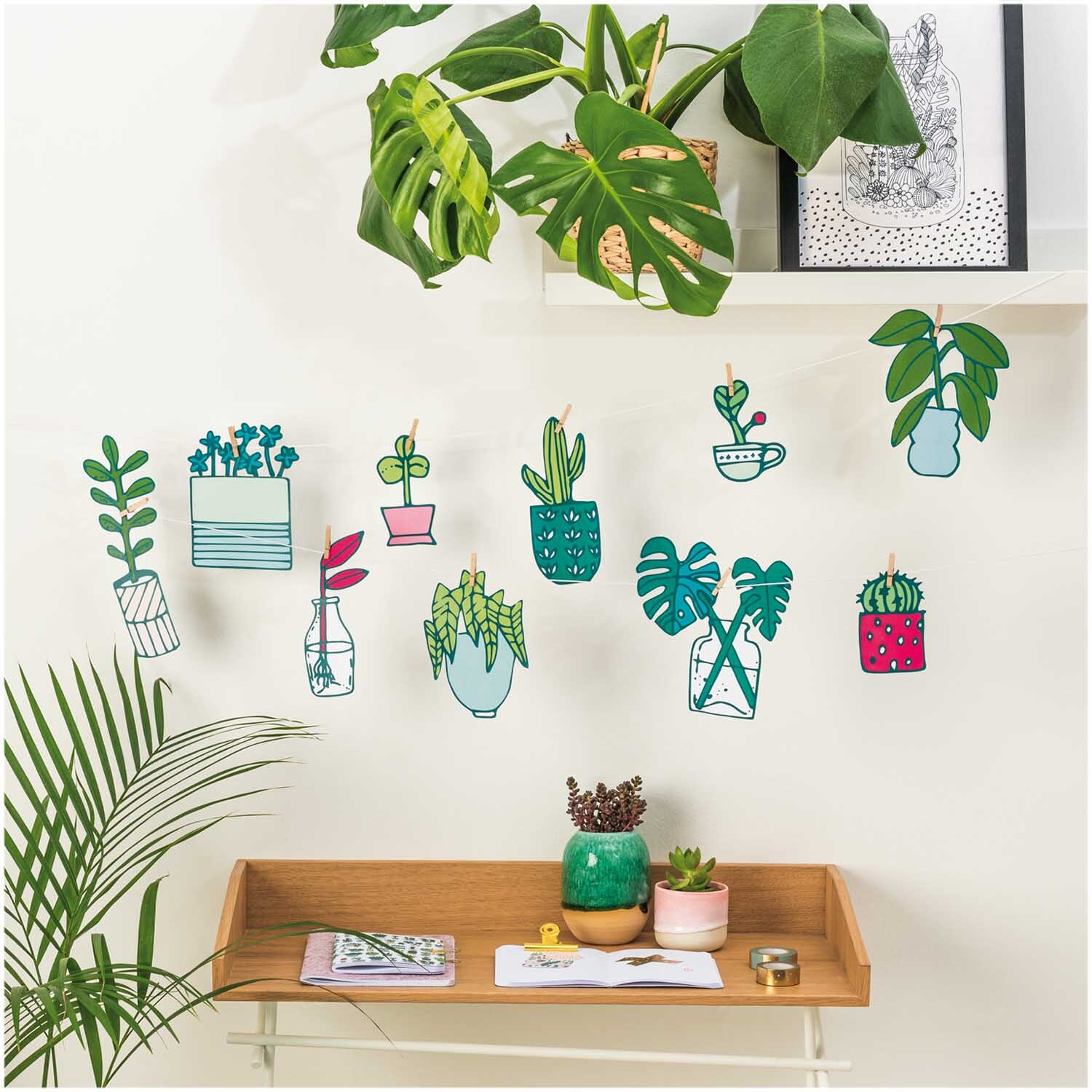Paper Poetry Girlande Hygge Plants 3m: Dekorative Girlande mit Pflanzenmotiven in verschiedenen Farben, ideal für gemütliche Wohnräume.