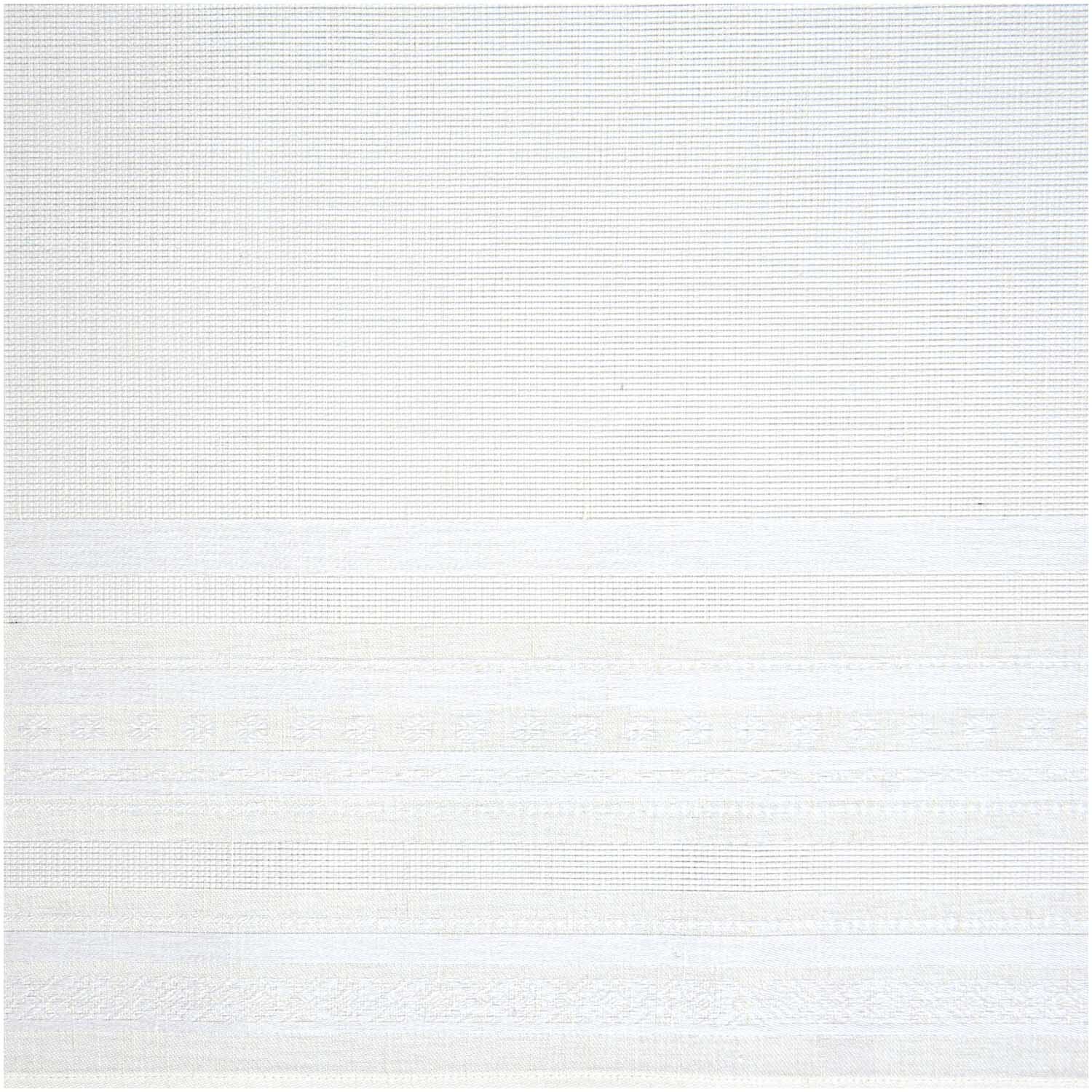 Tischband weiß 29x155cm von Rico Design, zeigt ein elegantes, strukturiertes Muster auf weißem Stoff. Ideal für stilvolle Tischdekorationen.