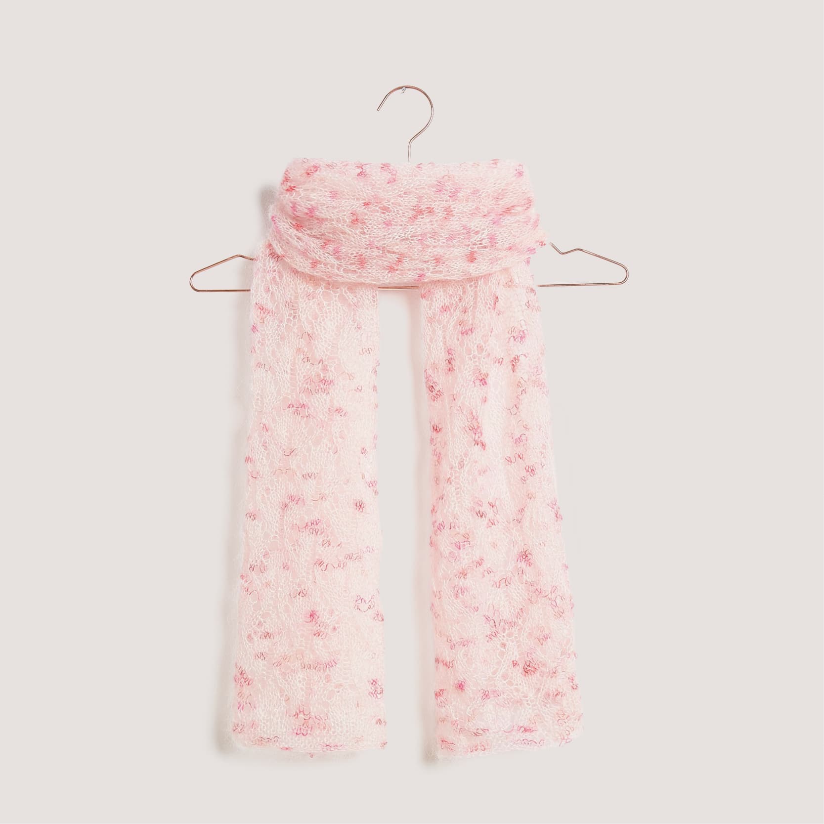 Gestricktes Tuch: Modell 07 aus dem Heft Lovewool No. 18