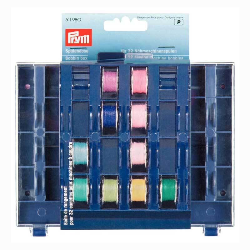 Spulendose für 32 Nähmaschinenspulen von Prym, transparent mit violetten Akzenten, gefüllt mit bunten Spulen in einer praktischen Aufbewahrungsbox.
