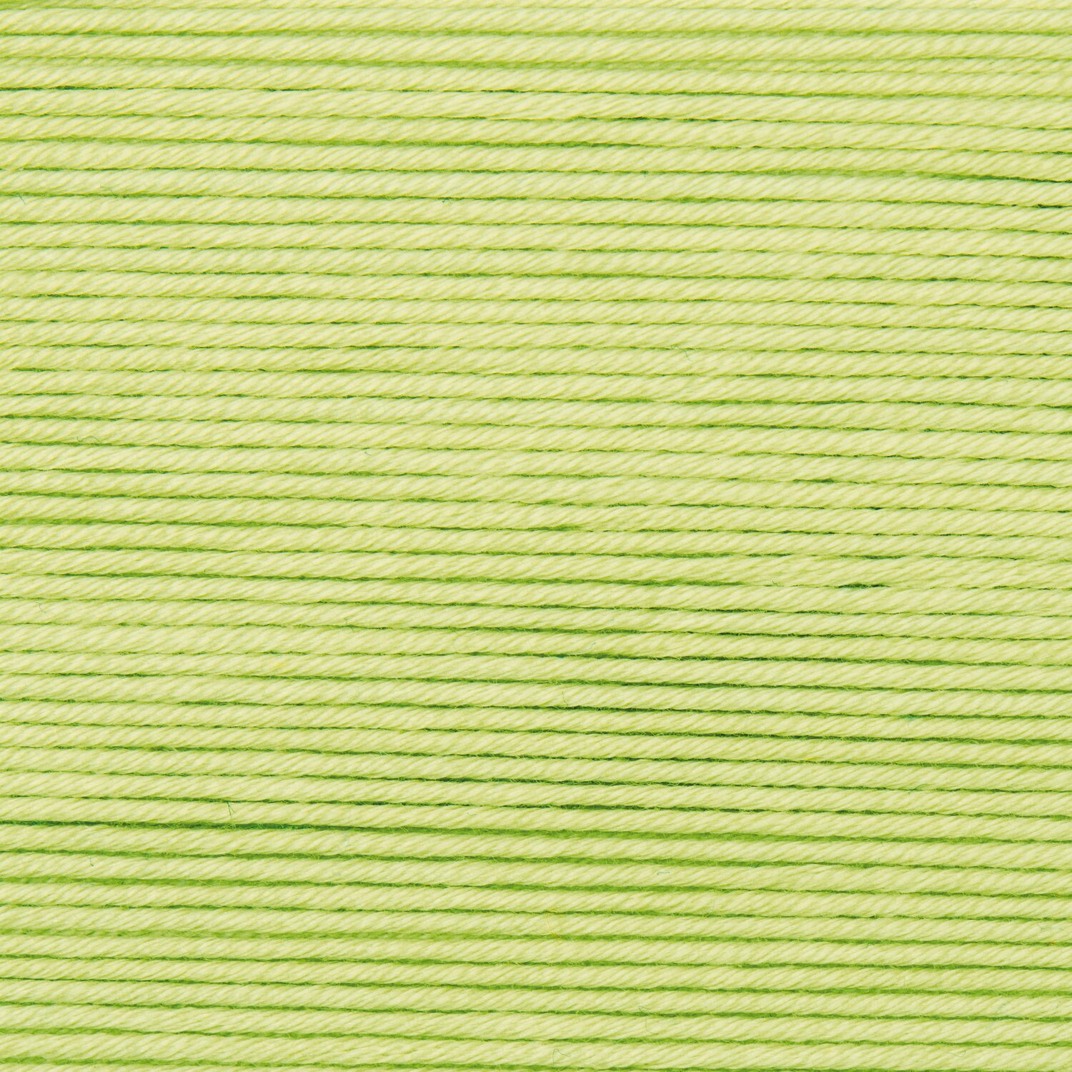 Wickelkarte des Garns Essentials Cotton dk in der Farbe 86 Pistazie.
