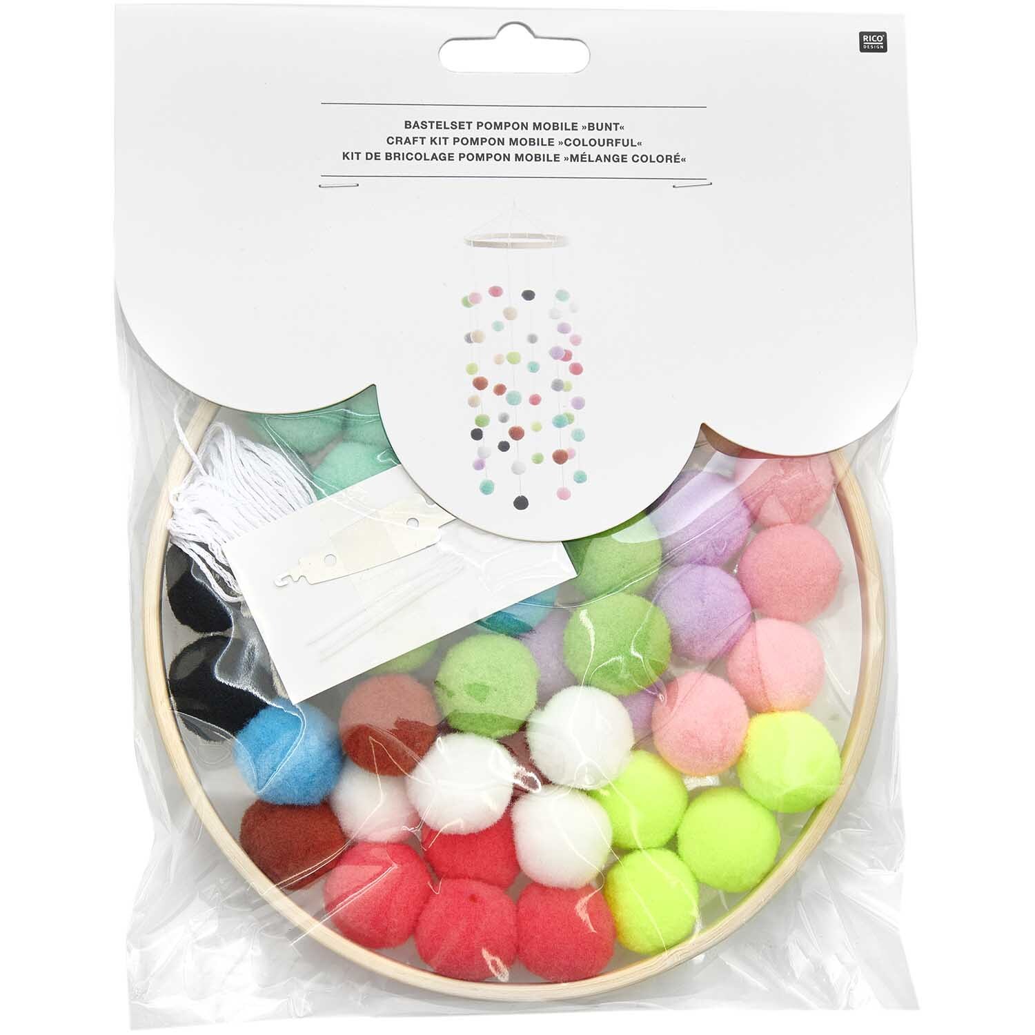 Bastelset Pompon Mobile mit bunten Pompons von Rico Design, ideal für kreative Dekorationen.