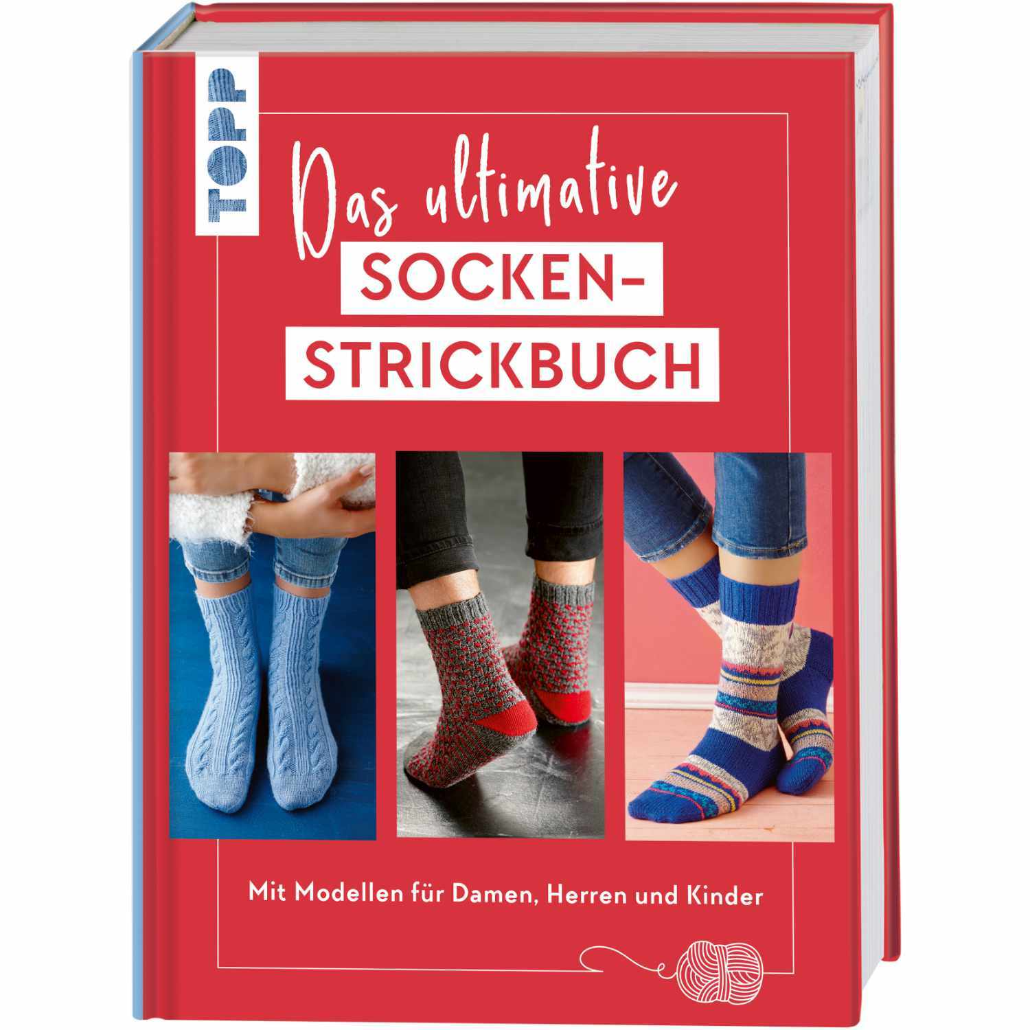 Das ultimative Socken-Strickbuch zeigt bunte Sockenmodelle für Damen, Herren und Kinder auf rotem Cover. Marke: TOPP.
