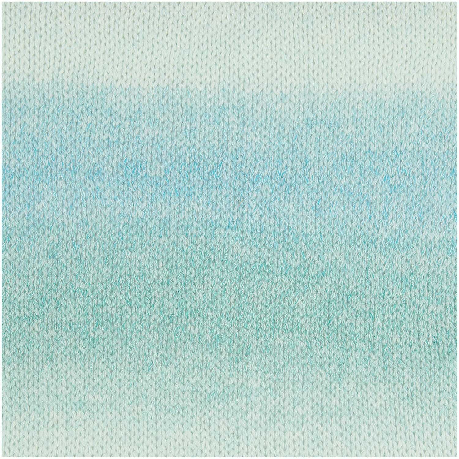 Fashion Cotton Light & Long dk: Weiches Garn in sanften Blau- und Grüntönen, ideal für leichte Strickprojekte.