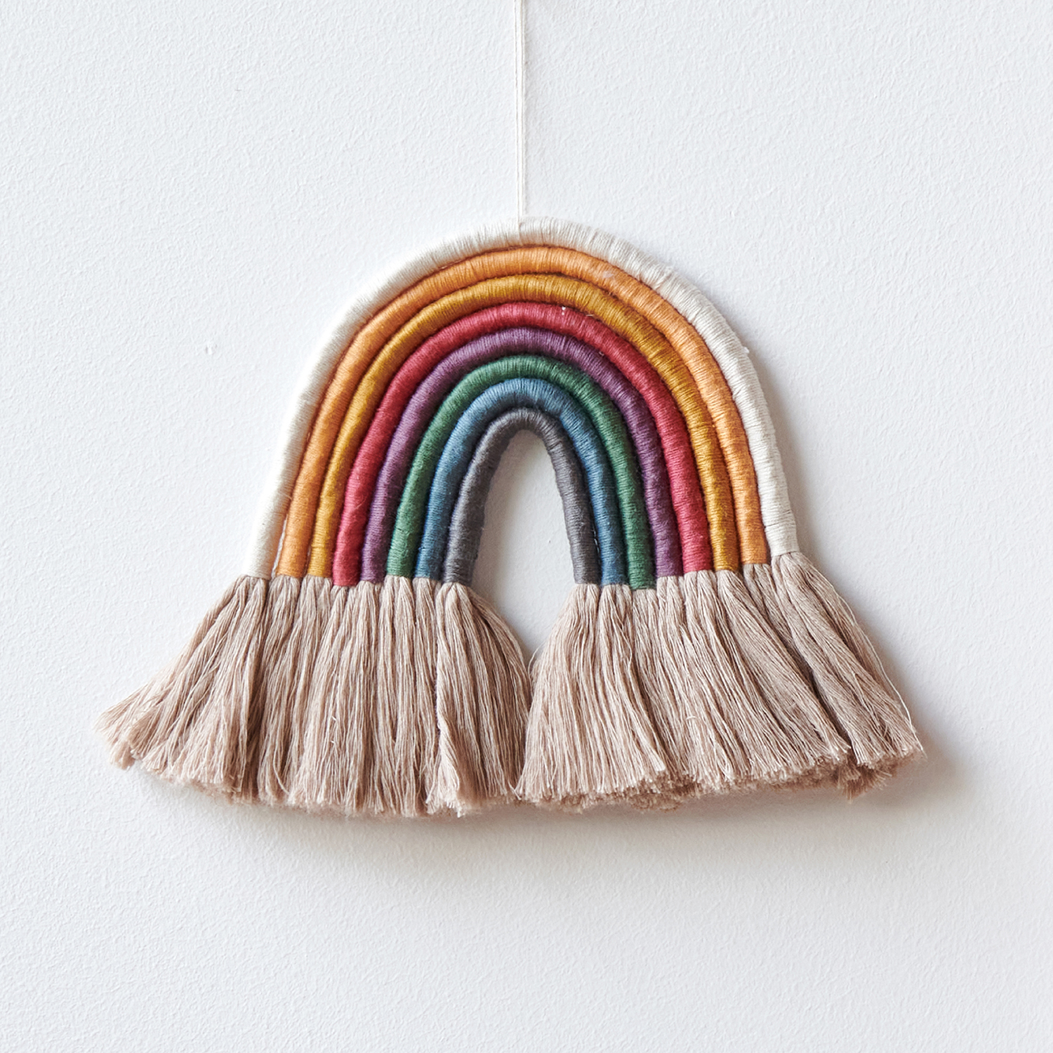 Bastelanleitung  Regenbogen mit Sticktwist gestalten von Rico Design