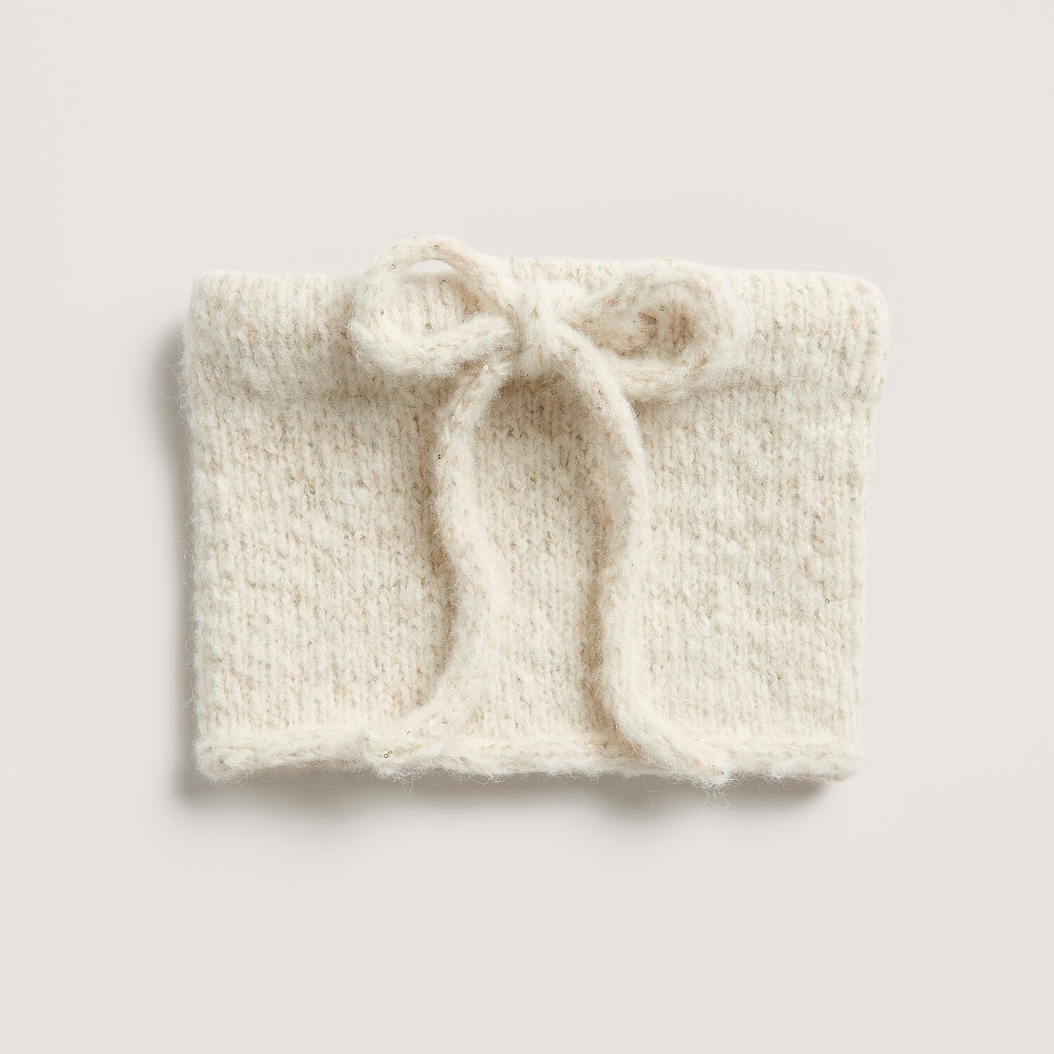 Strickset Kragen Modell 20a aus Made by Me No. 21 in Creme, gestrickt aus Baby Alpaka.