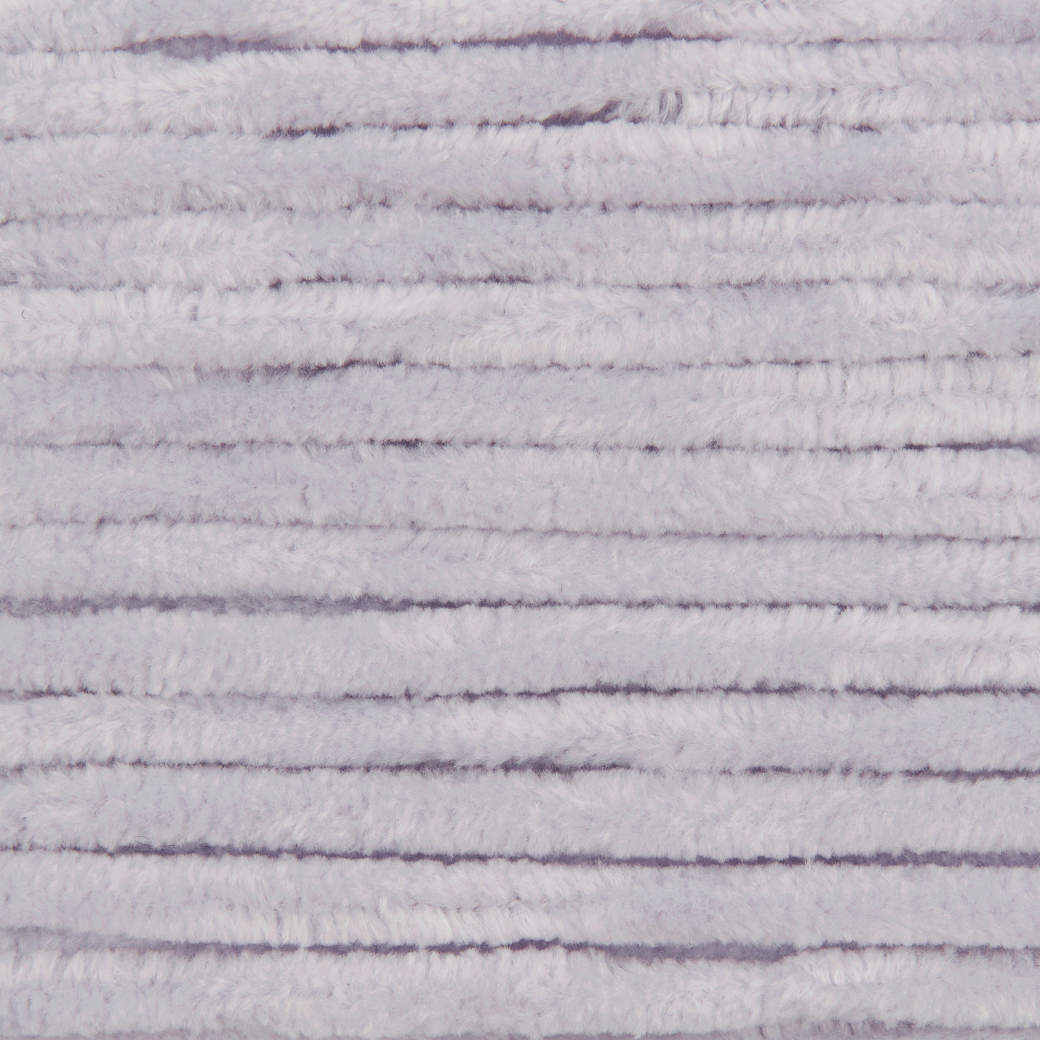 Creative Chenillove: Weiches Chenille-Garn in Flieder von Rico Design, ideal für Strickprojekte.