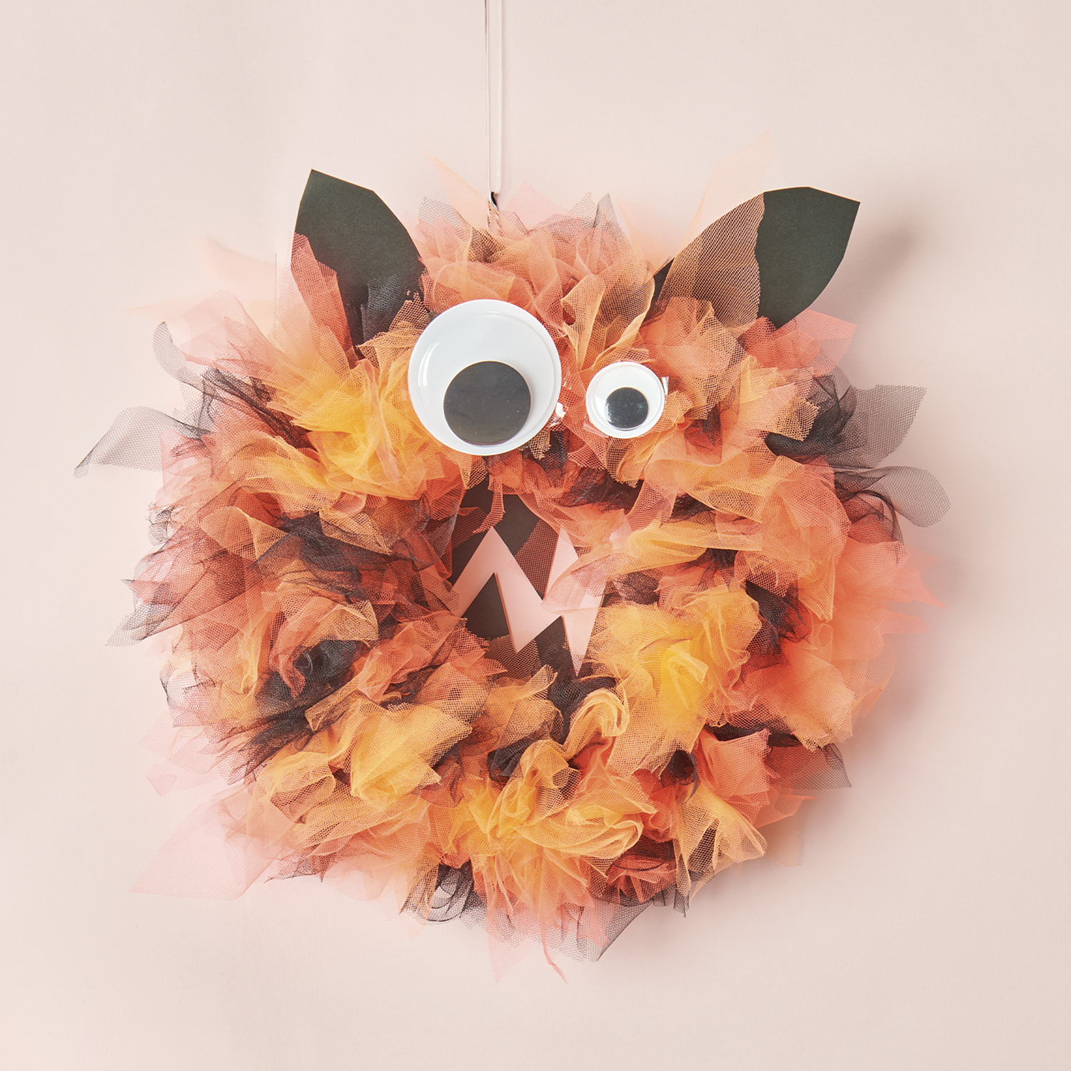 Bastelanleitung Halloween Monster-Kranz von Rico Design