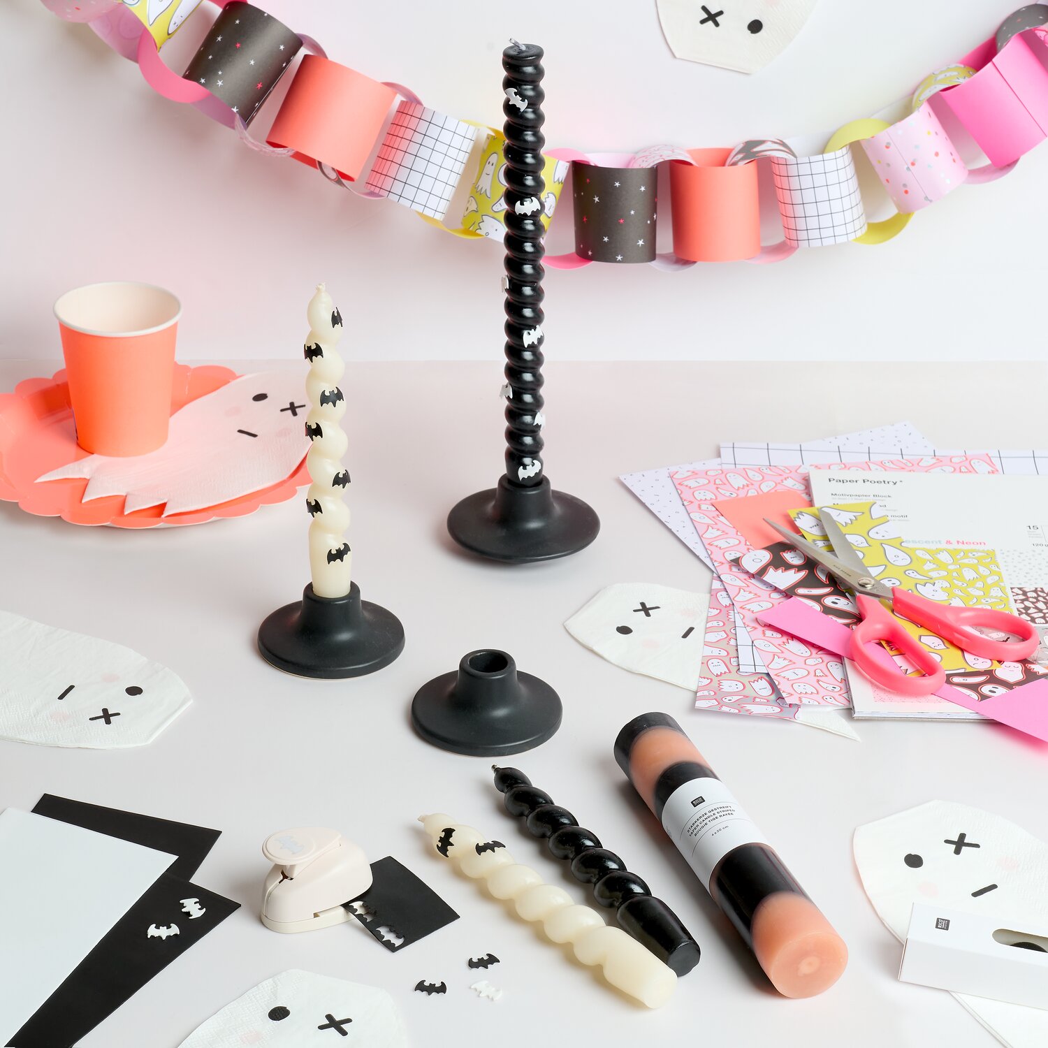 Paper Poetry Motivpapier Block Halloween 30 Blatt Hot Foil von Rico Design