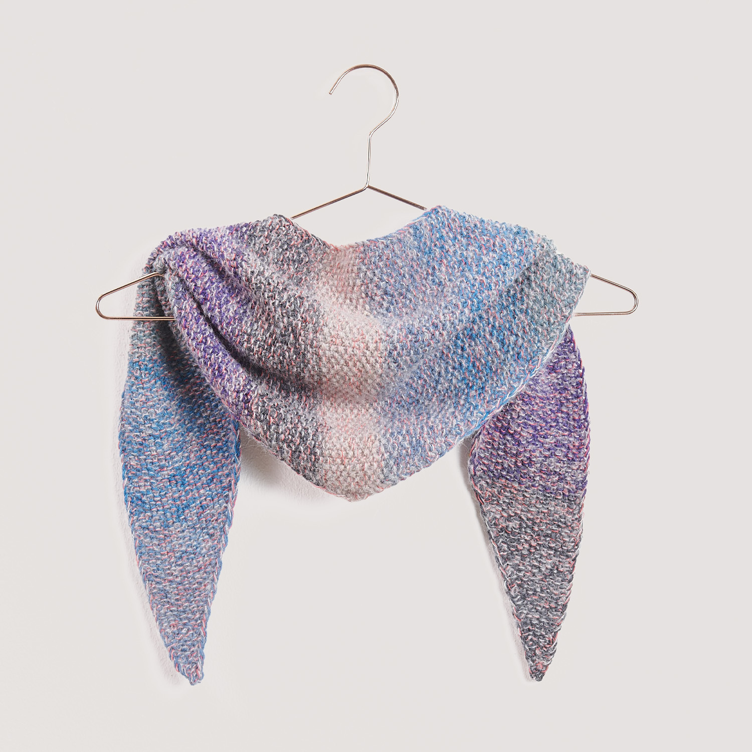 Strickanleitung Mini Dreieckstuch mit Pastellverlauf von Rico Design