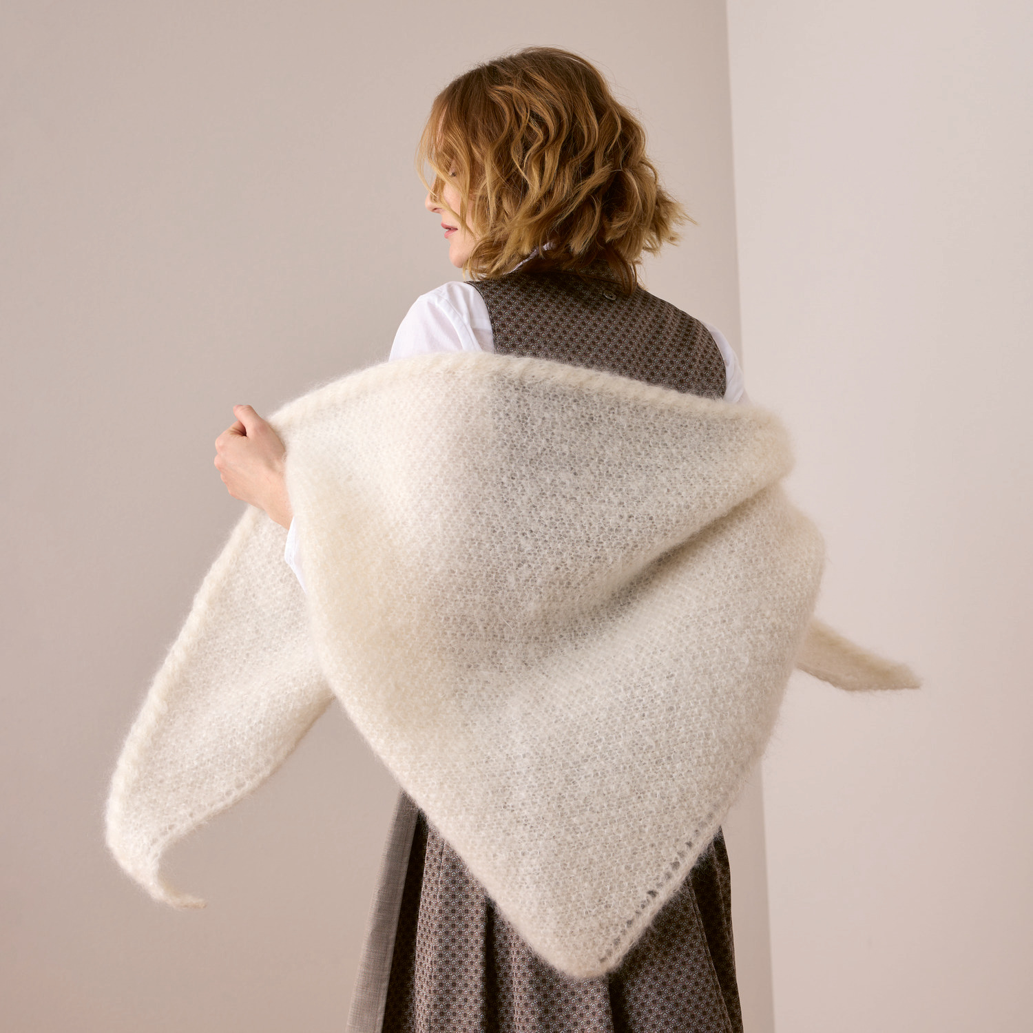 Strickset Dreieckstuch Modell 13a aus Trachtenbuch I mog di von Rico Design