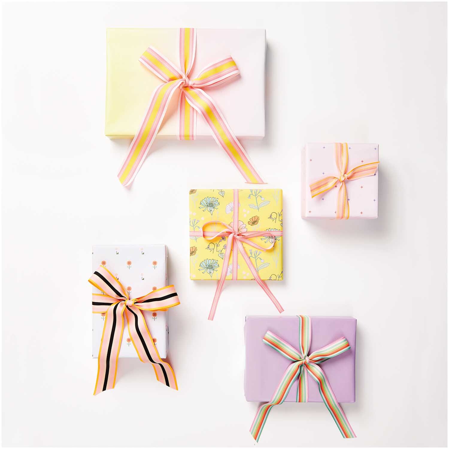 Webband Multi Streifen verziert Geschenke mit bunten Neon- und Glitterstreifen. Perfekt für kreative Verpackungen.