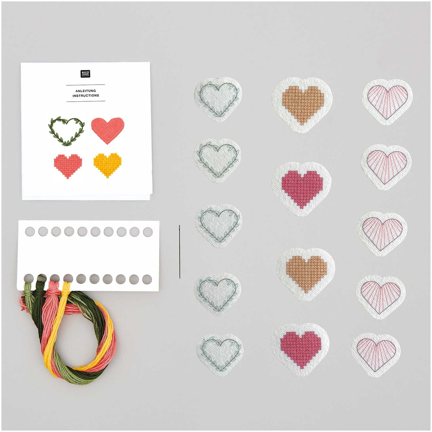 Stick and Stitch Stickpackung Pixel Art Herzen vorgezeichnet, 14 Stück, mit Garn und Nadel. Ideal für kreative Handarbeiten.