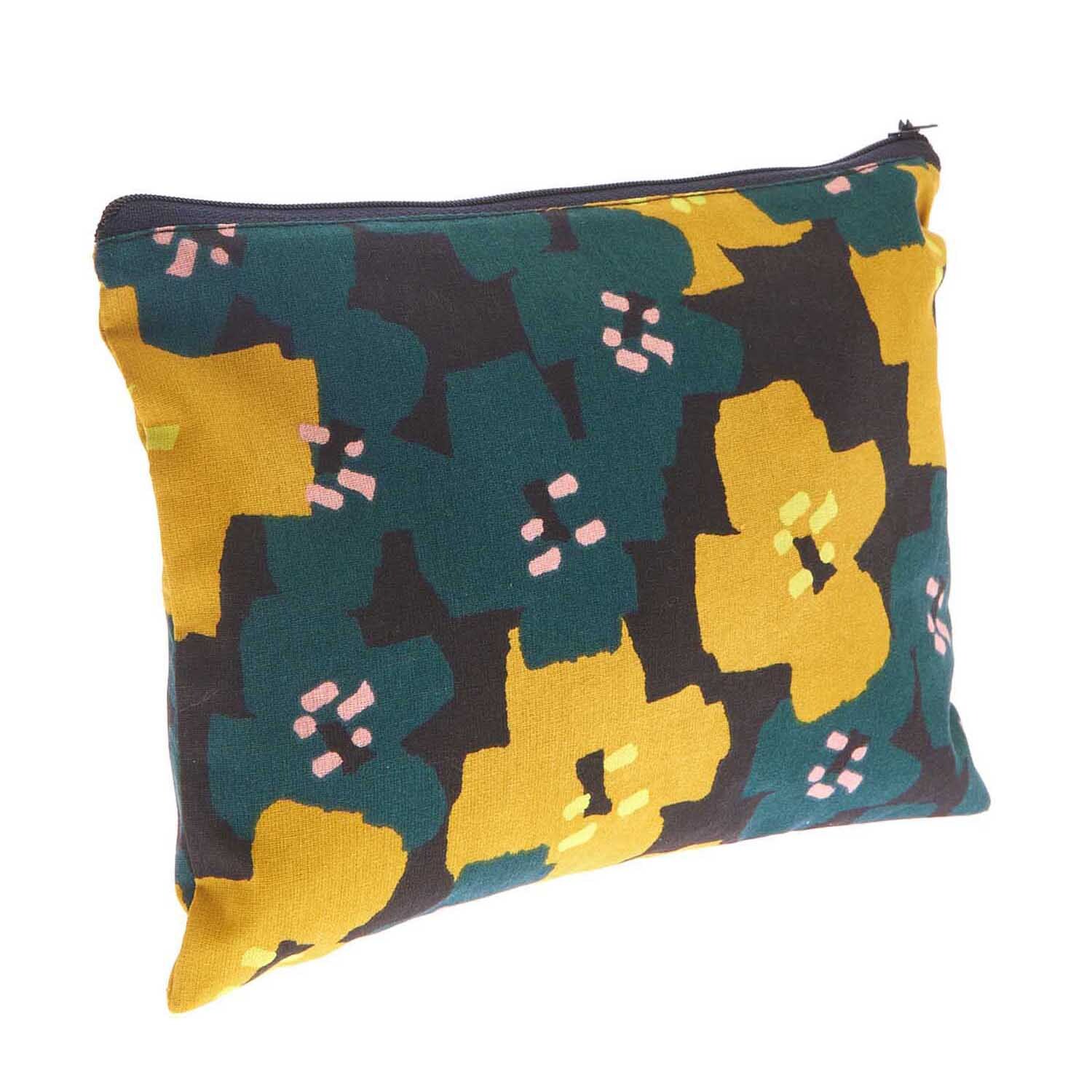 Pouch Okina Hana Blumenprint 17x23cm mit gelbem und grünem Blumenmuster von Rico Design.