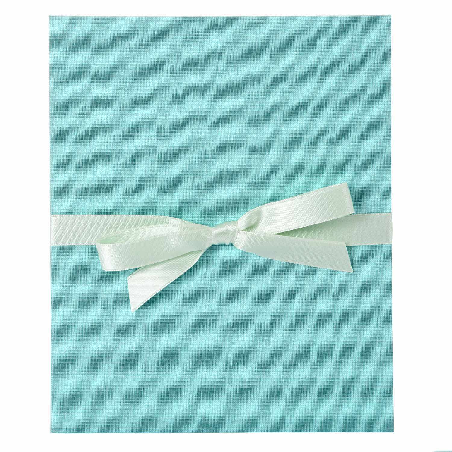 Leporello 15,5x19cm für 10 Fotos mit weißen Seiten in Aqua von goldbuch, verziert mit einer eleganten Schleife.