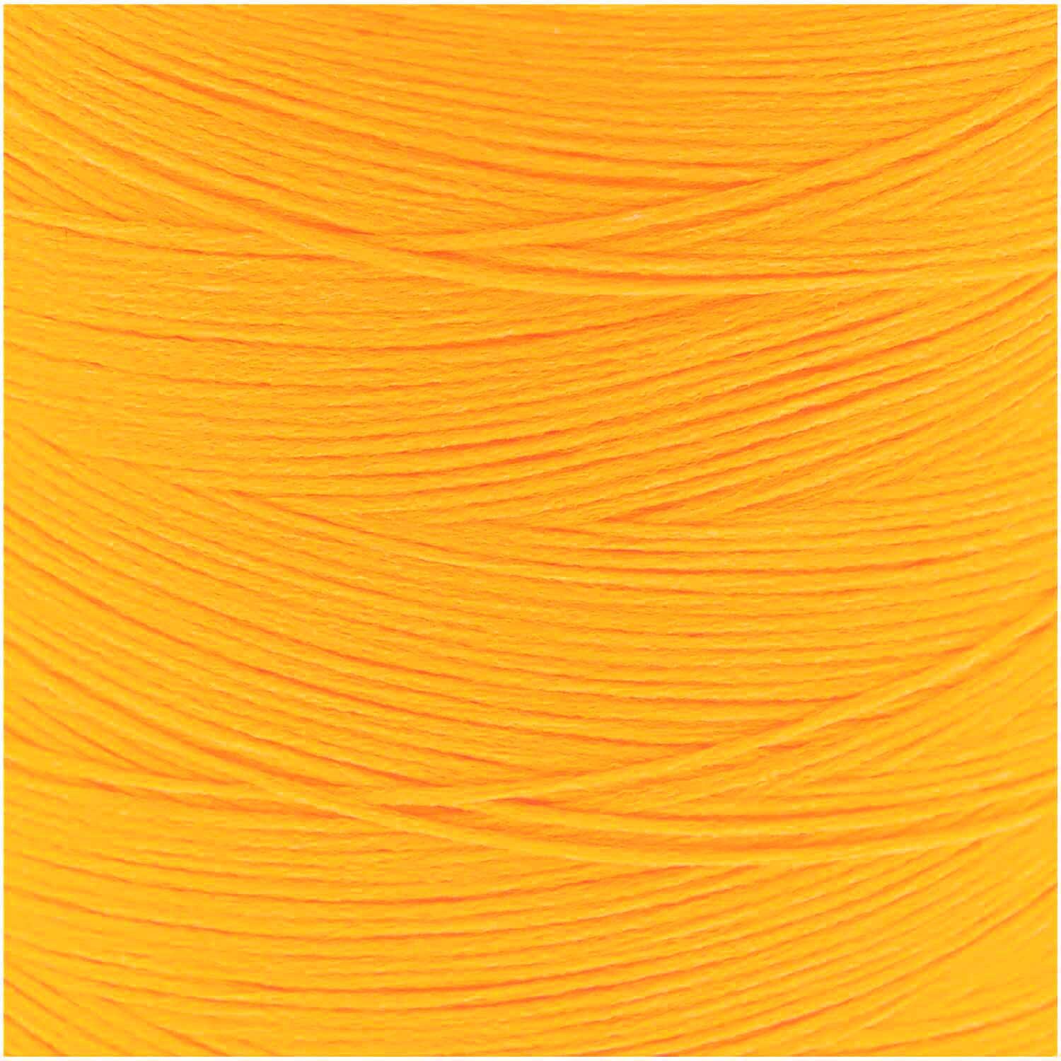 Creative Make It Neon: Leuchtend orangefarbene Garnrolle von Rico Design, ideal für kreative Projekte.