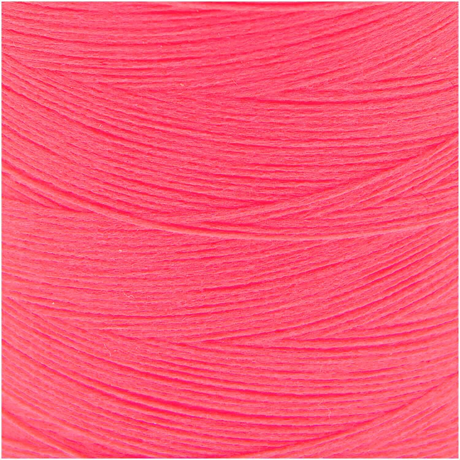Creative Make It Neon, ein leuchtendes Garn von Rico Design, in Pink mit einer Länge von 990m.