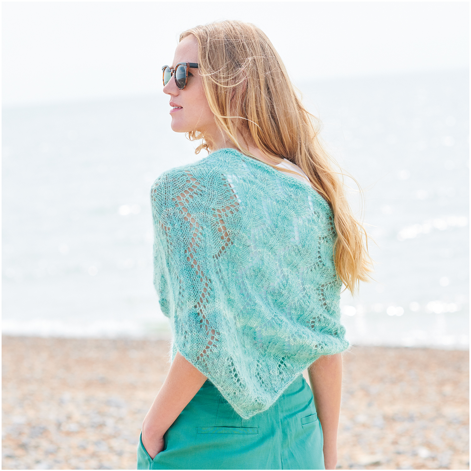 Strickset Dreieckstuch Modell 23 aus Lovewool Nr. 18 von Rico Design