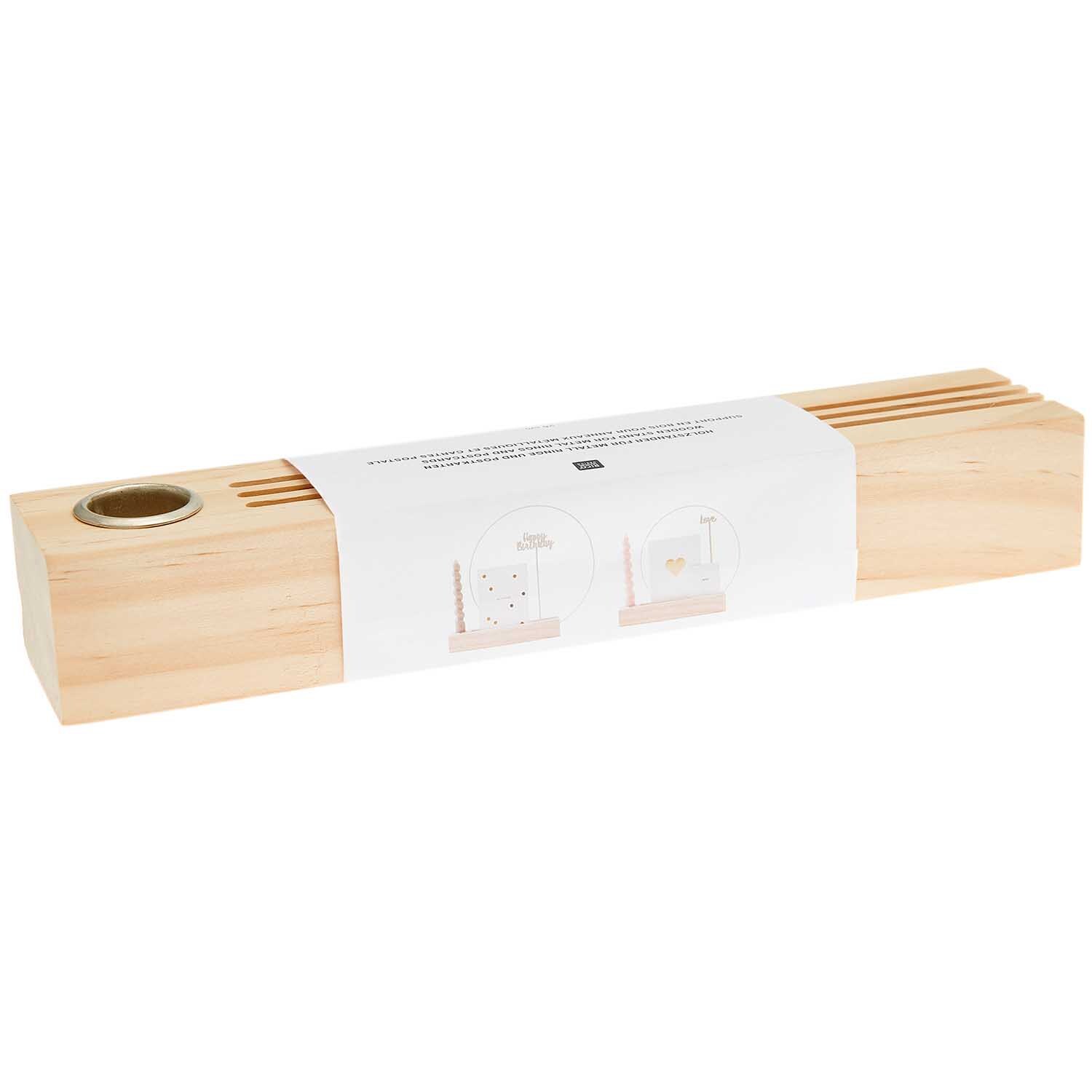 Holzständer für Metallringe und Karten mit Kerzenhalter, naturbelassen, von Rico Design.