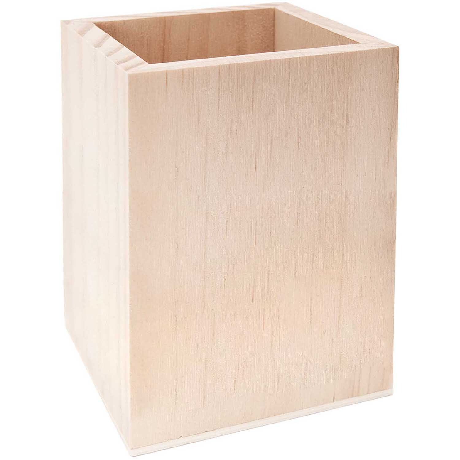 Stiftehalter eckig aus Holz, 8x8x11cm, von Rico Design. Ideal für Schreibtische und Büros.
