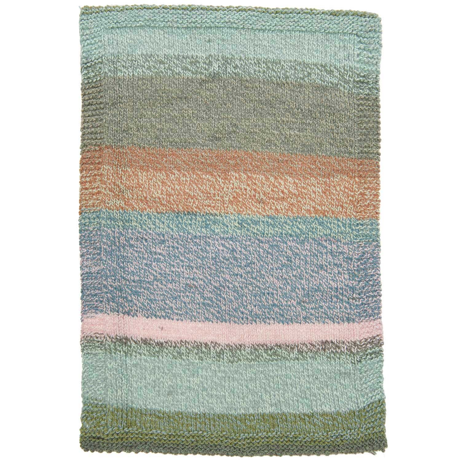 Creative Chic-Unique: Strickdecke mit Streifen in Grün, Blau und Rosa von Rico Design, 200g 310m.