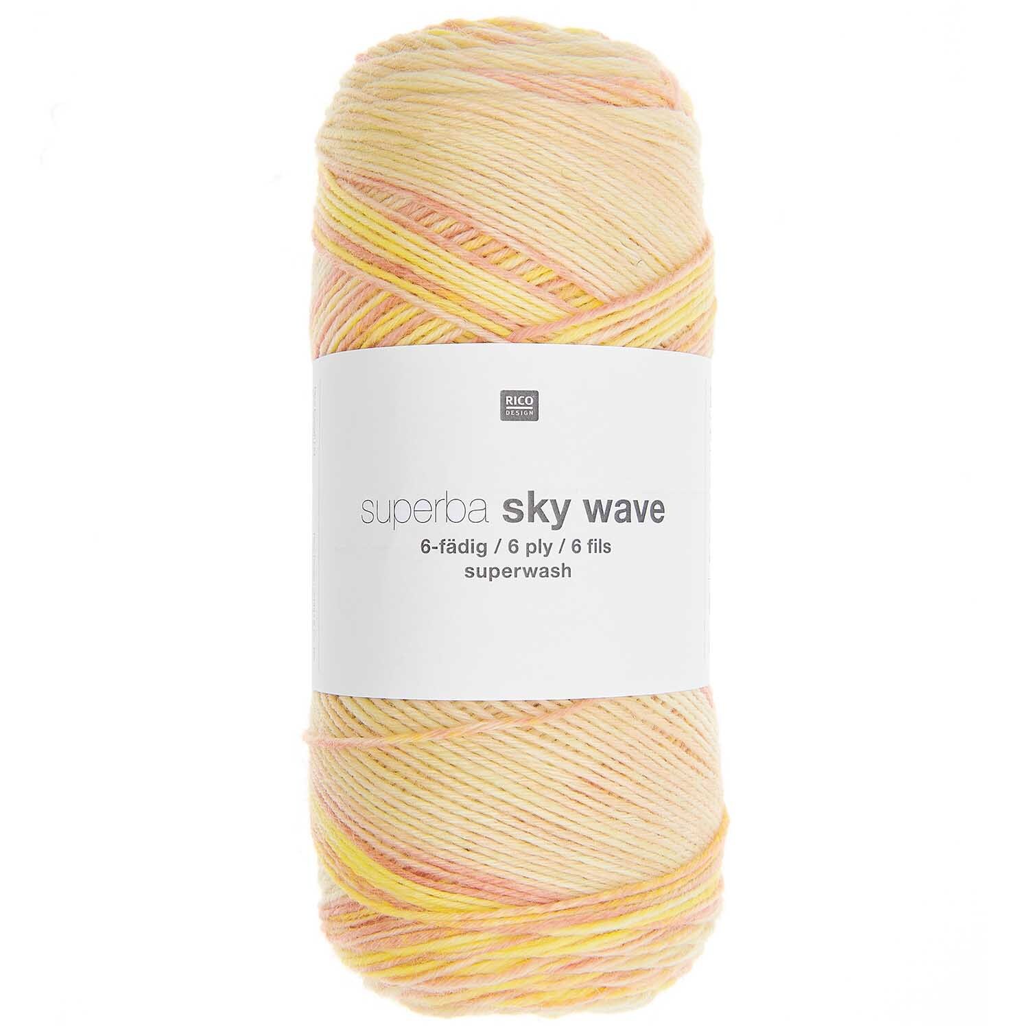 Superba Sky Waves 6fädig Garn in sanftem Pfirsichton, 150g, 420m, von Rico Design, ideal für Strickprojekte.