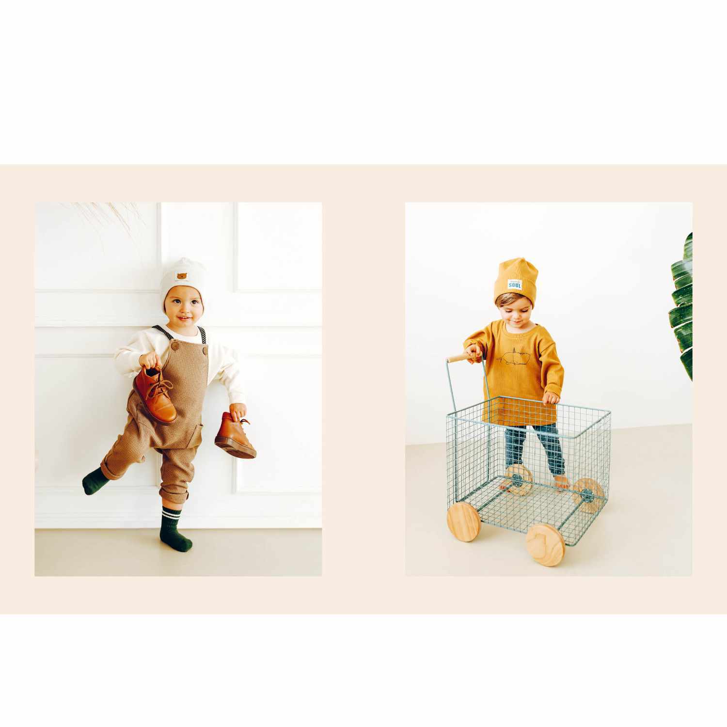 HEJLENKI - Nähen für Babys und Kleinkinder: Zwei Kleinkinder in beiger Kleidung, eines hält Schuhe, das andere steht in einem Gitterwagen.